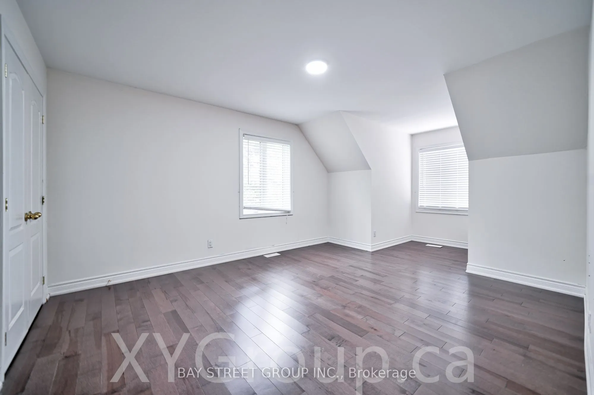 2273 Woodfield Road