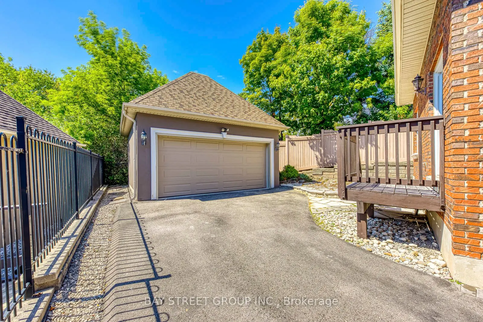 2273 Woodfield Road