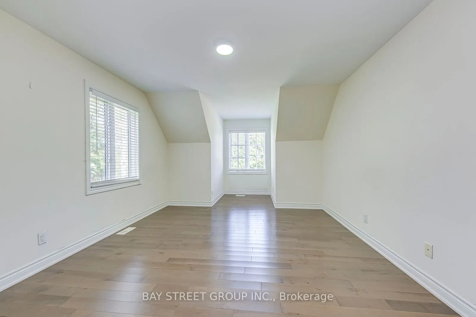 2273 Woodfield Road