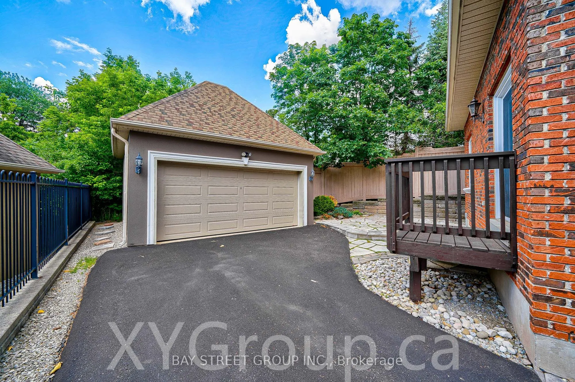2273 Woodfield Road