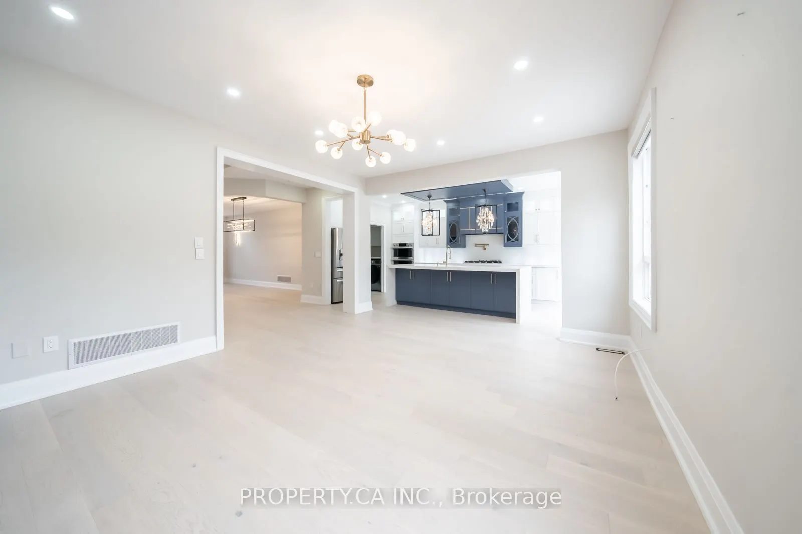22 Maldives Crescent