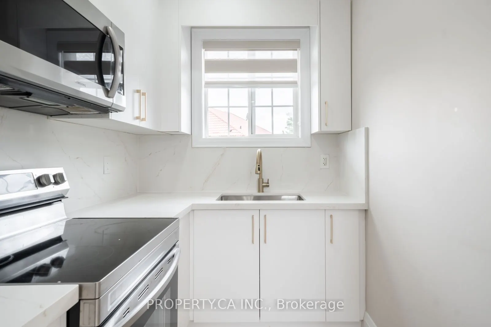 22 Maldives Crescent