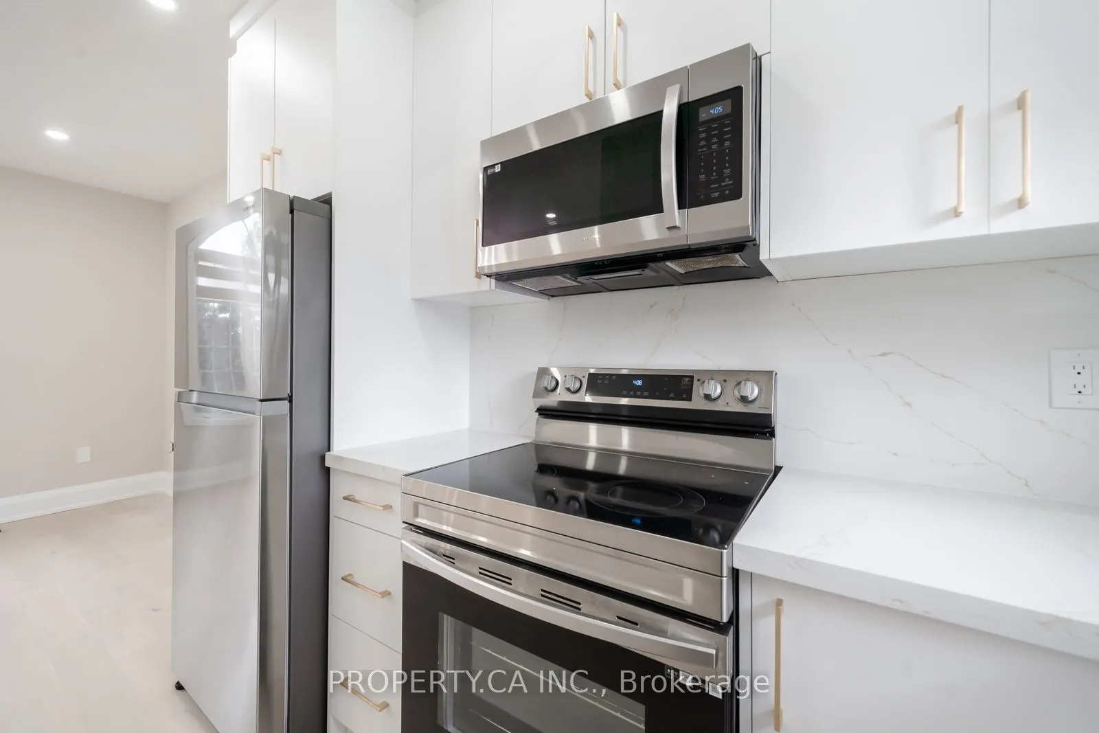 22 Maldives Crescent