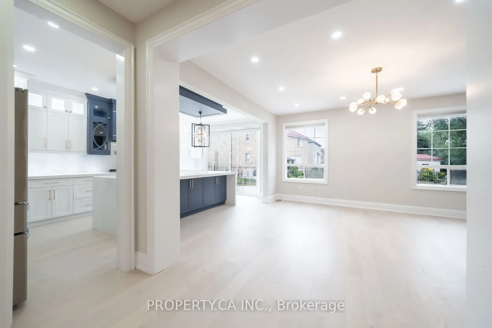22 Maldives Crescent