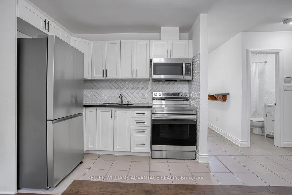 427 Nairn Avenue, #3