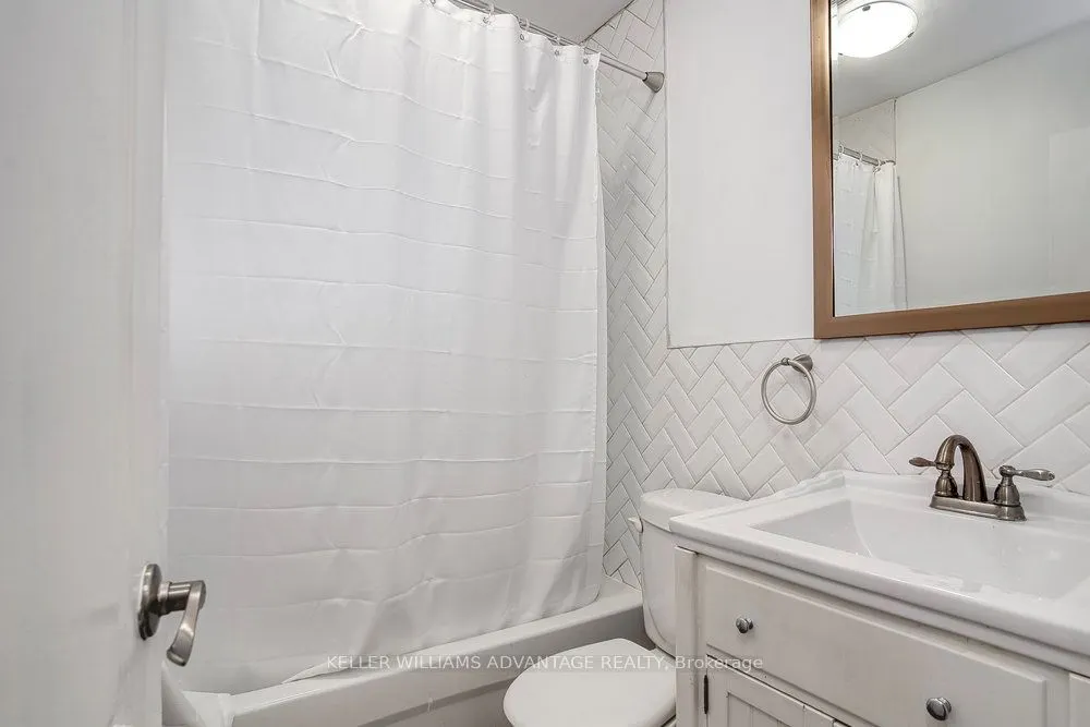 427 Nairn Avenue, #3