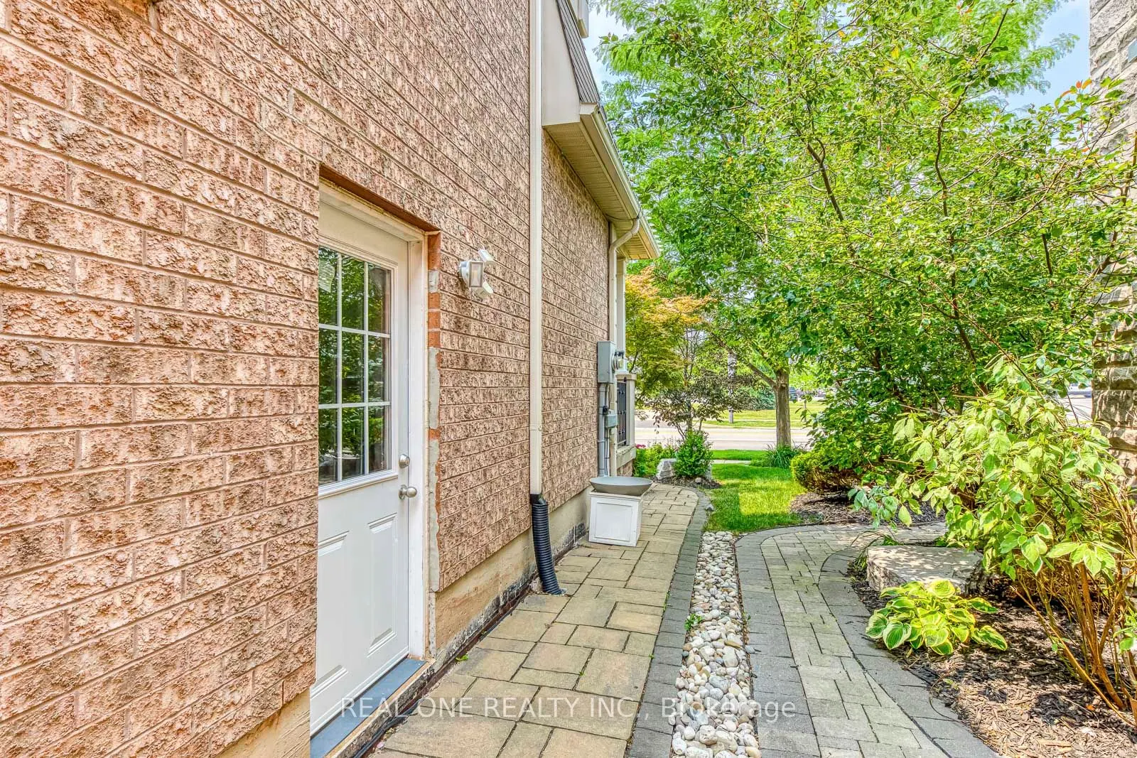 2240 Pine Glen Road