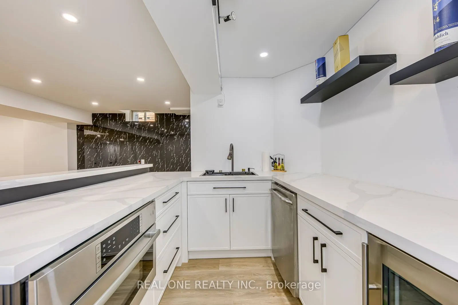 2240 Pine Glen Road