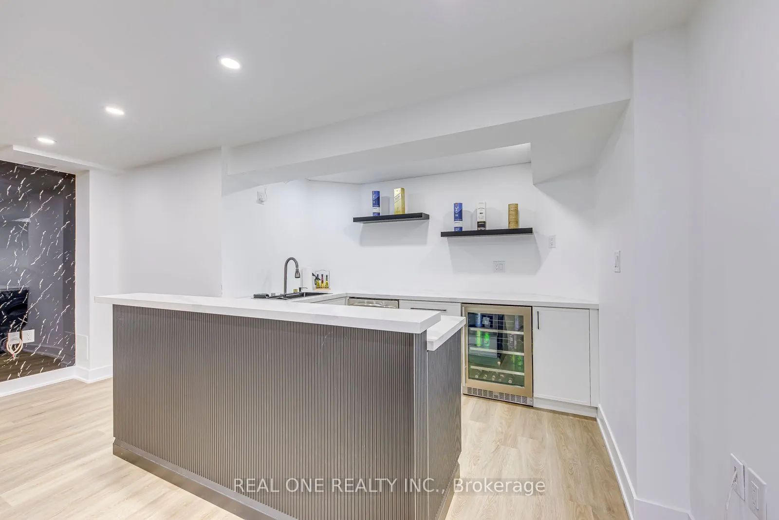 2240 Pine Glen Road