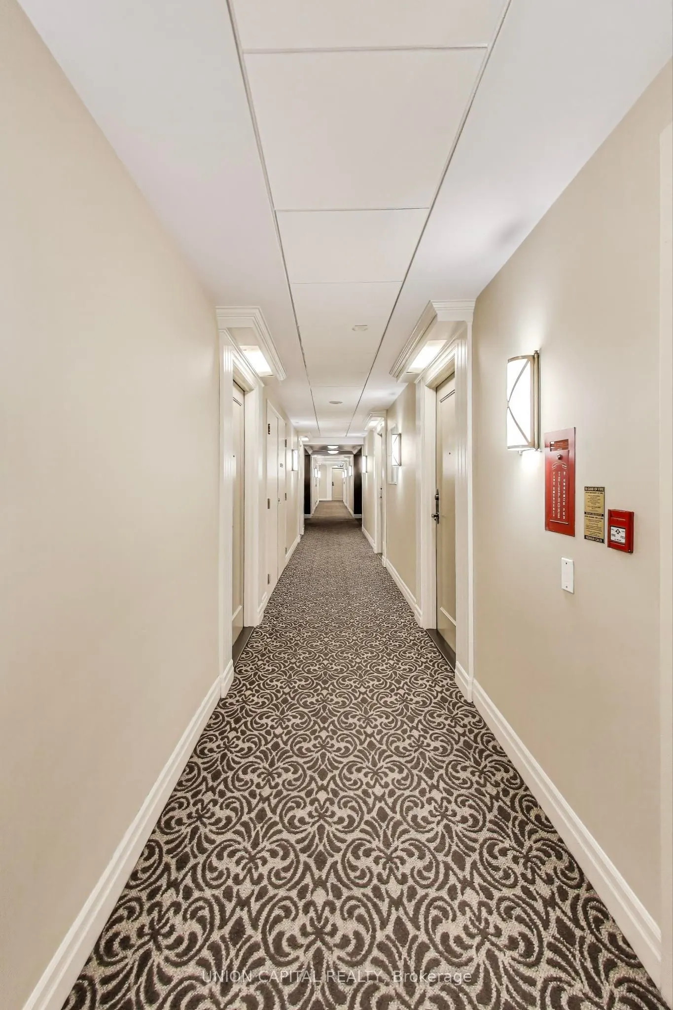 5229 Dundas Street W, #1104