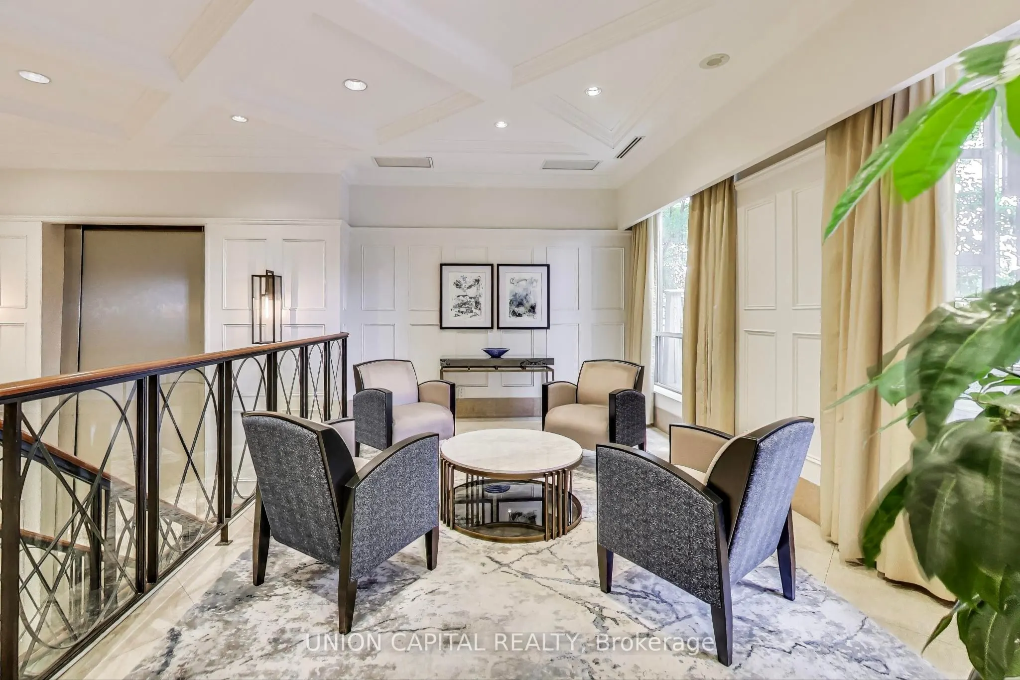 5229 Dundas Street W, #1104