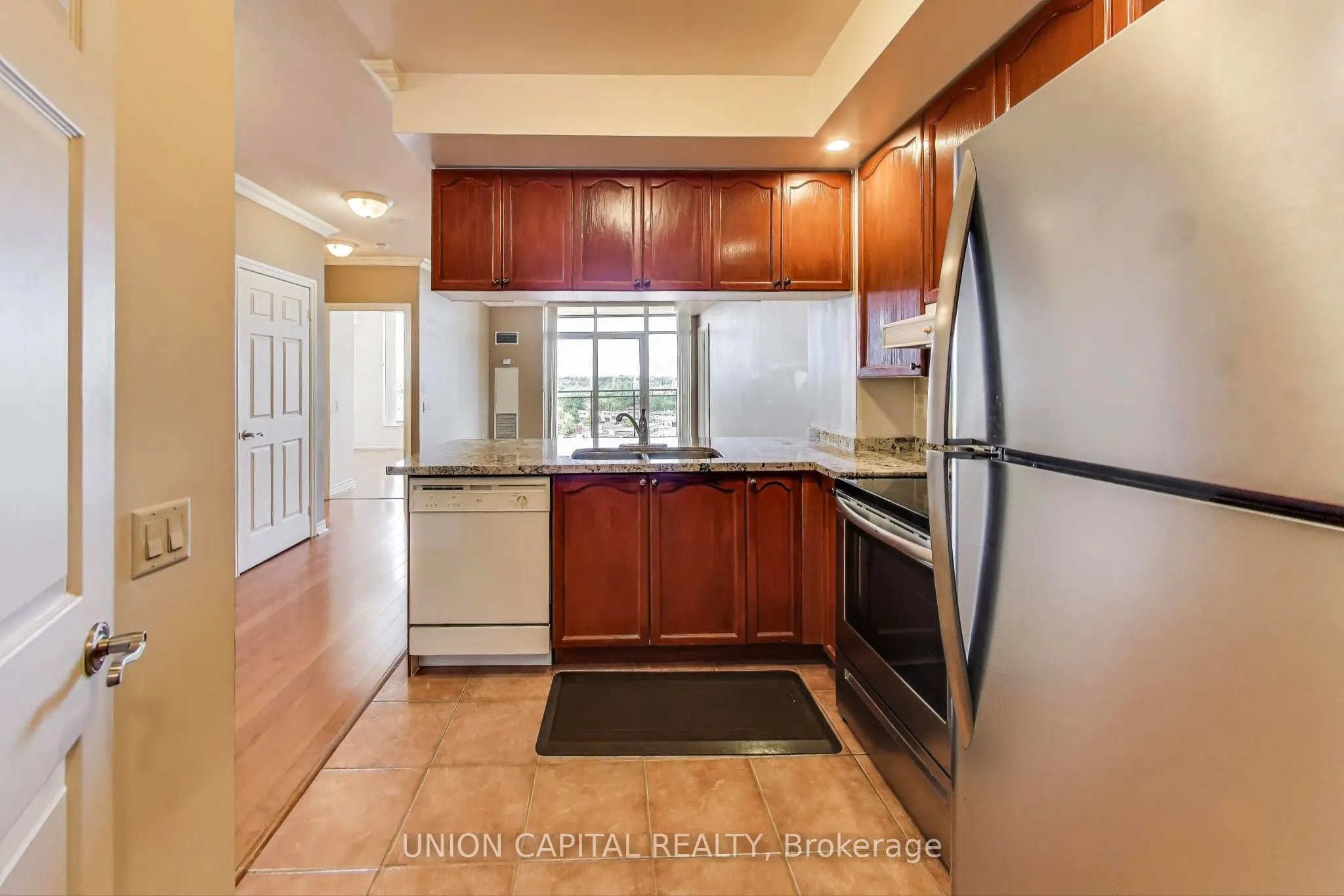 5229 Dundas Street W, #1104