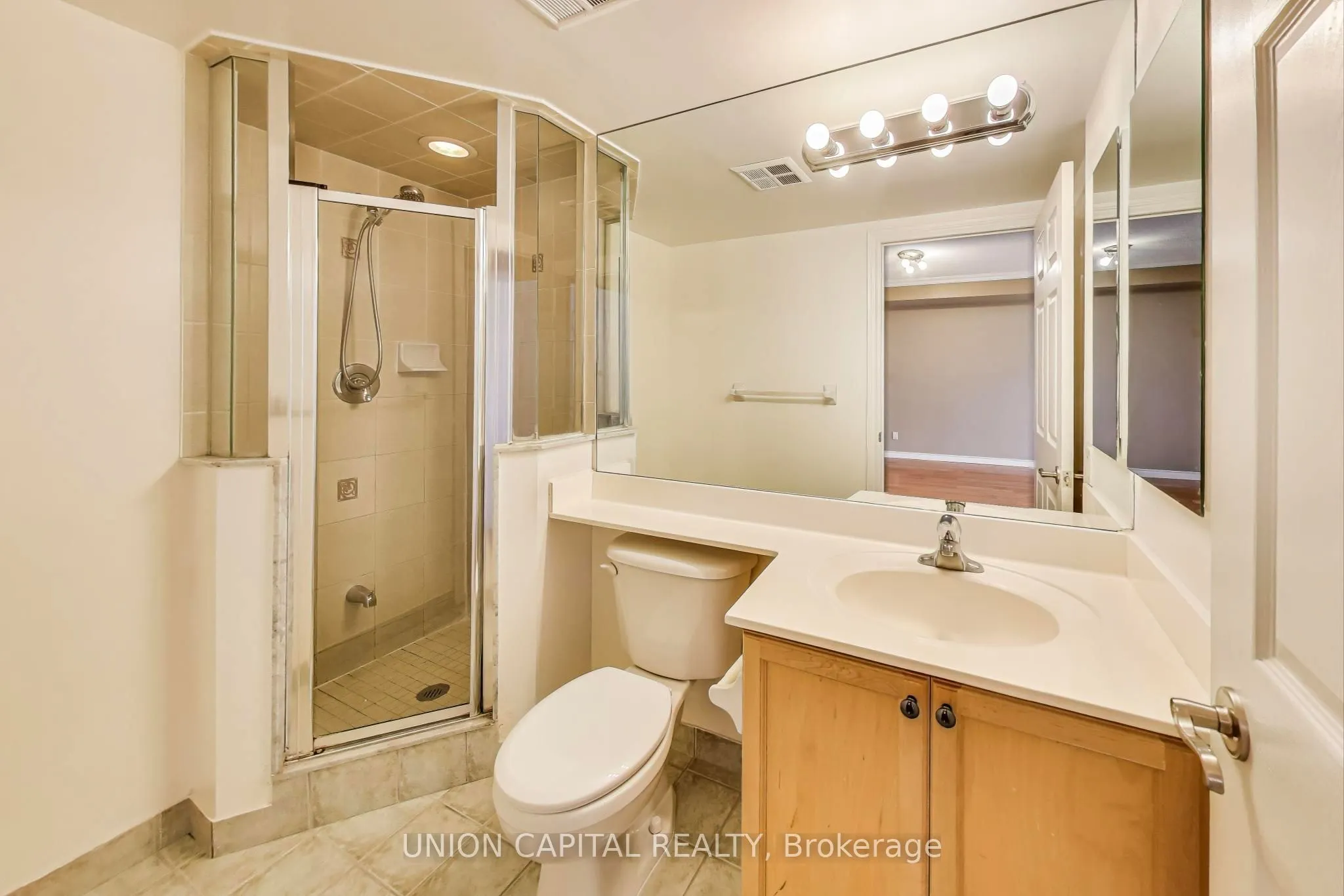5229 Dundas Street W, #1104