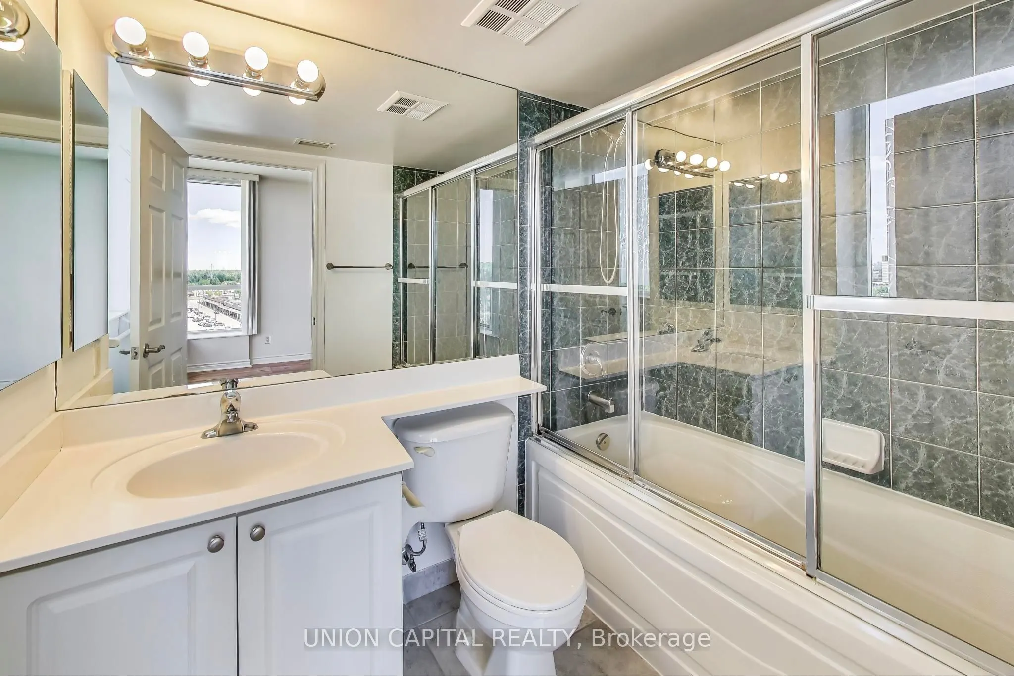 5229 Dundas Street W, #1104
