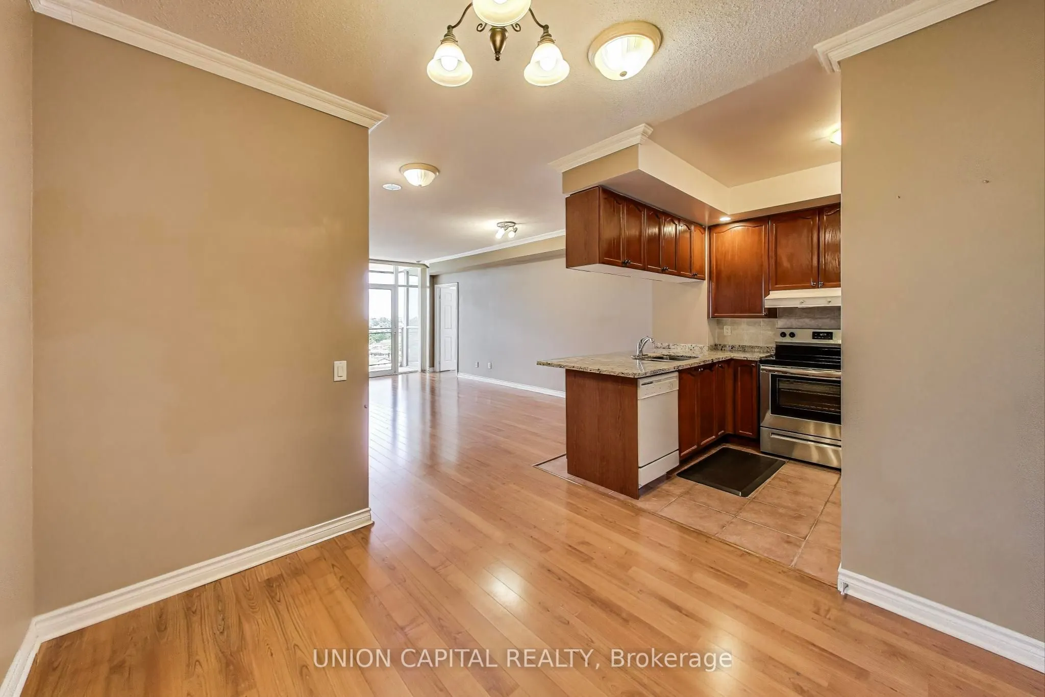 5229 Dundas Street W, #1104
