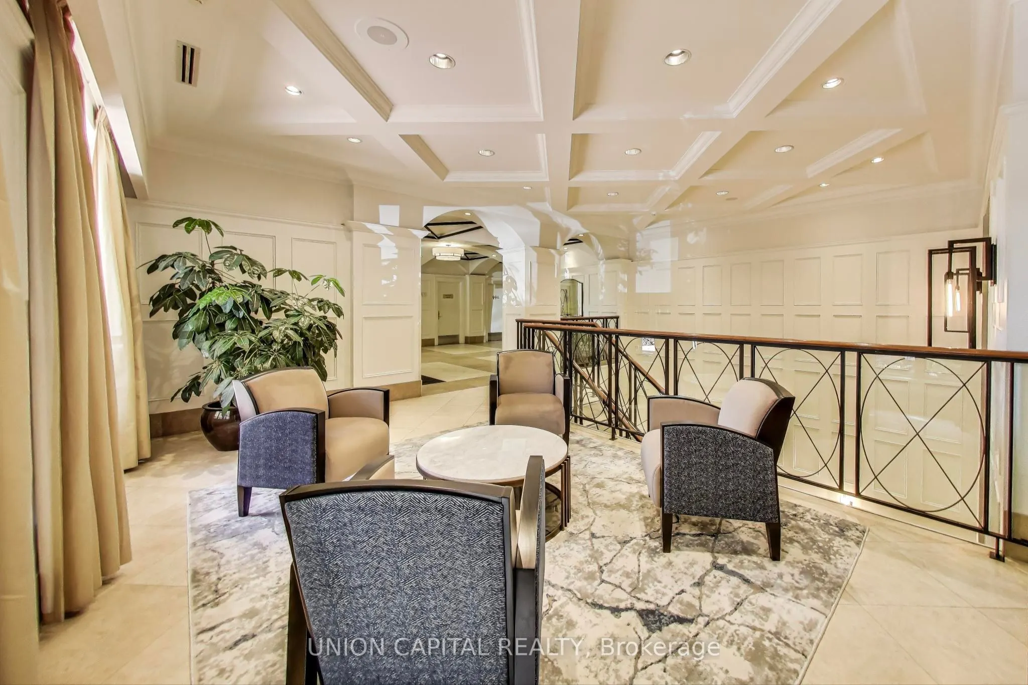 5229 Dundas Street W, #1104