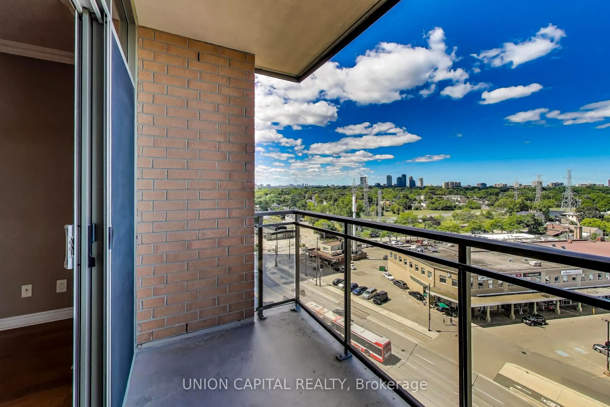 5229 Dundas Street W, #1104