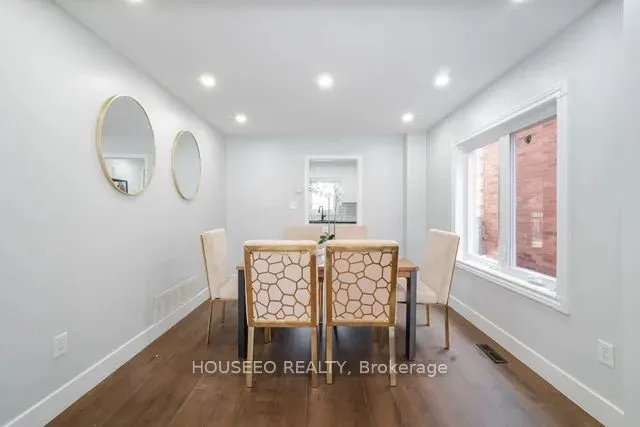 23 Fenflower Court