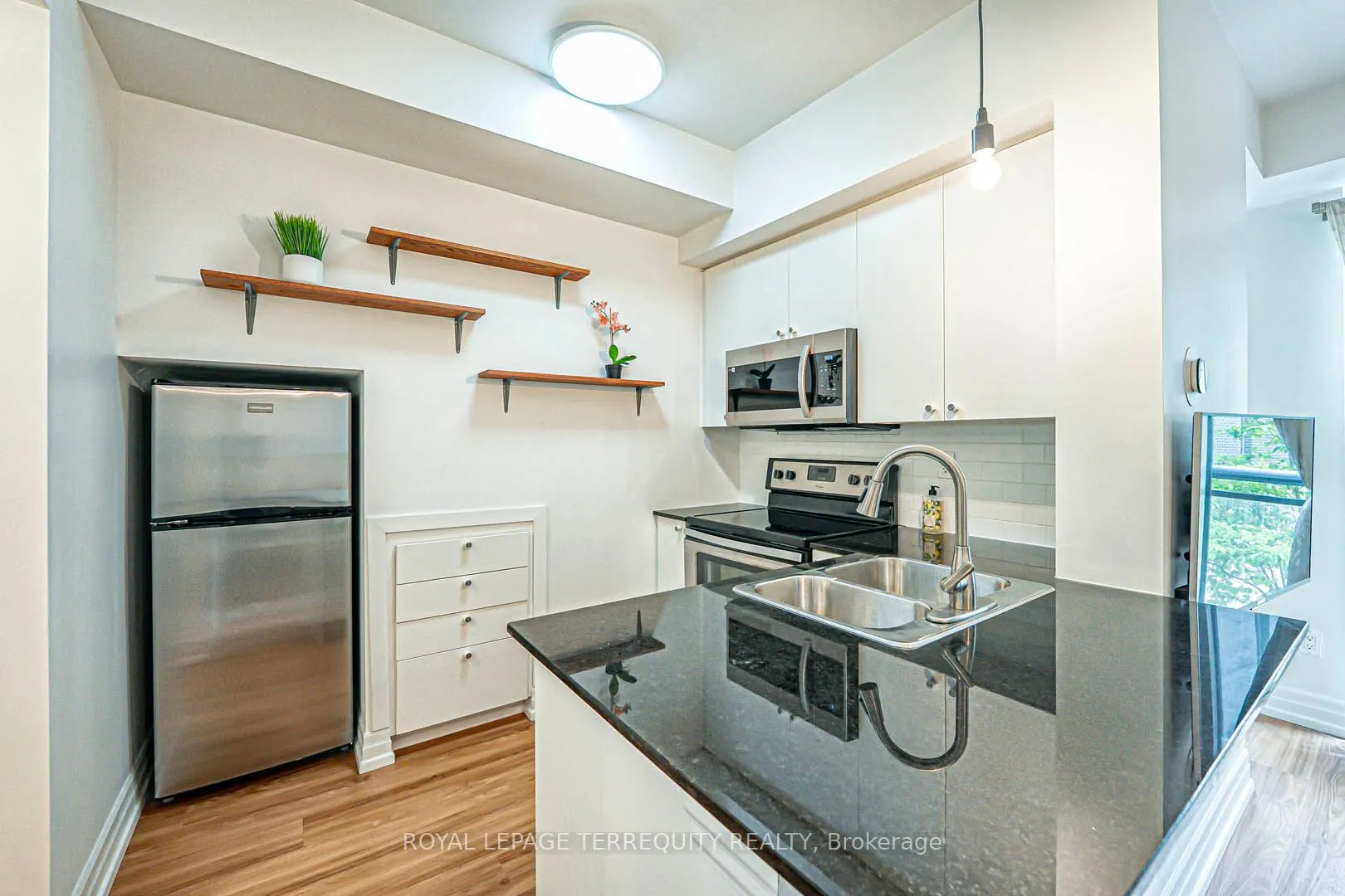 15 Sousa Mendes Street, #402