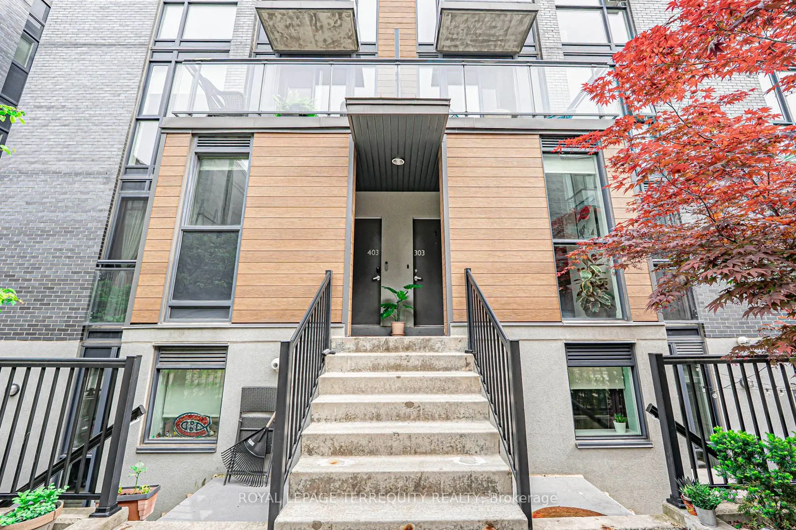 15 Sousa Mendes Street, #402