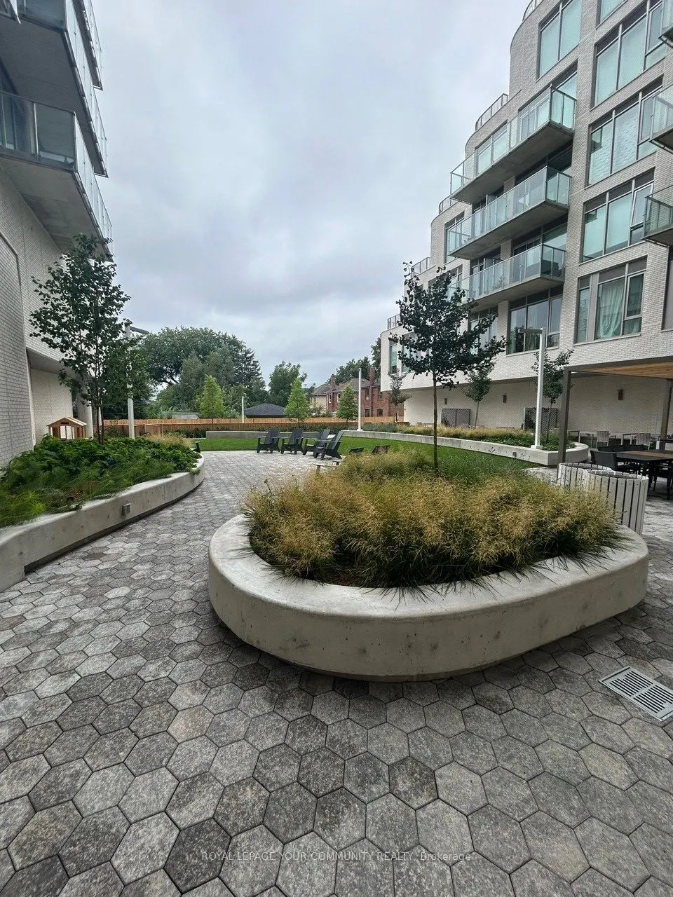 689 The Queensway, #424