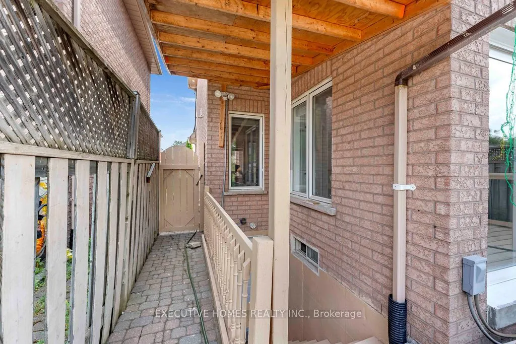 7610 Black Walnut Trail