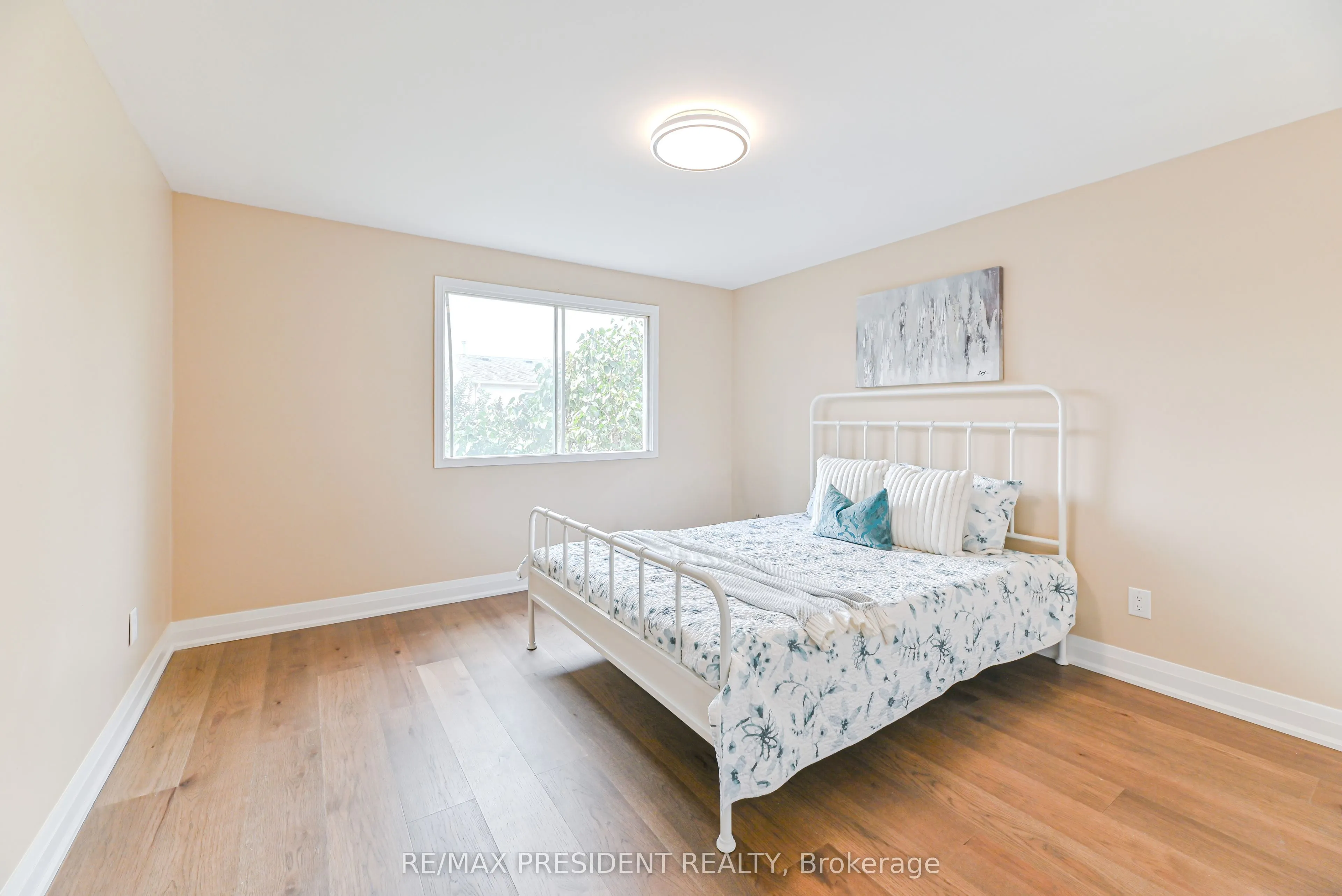 4 Lawnview Court
