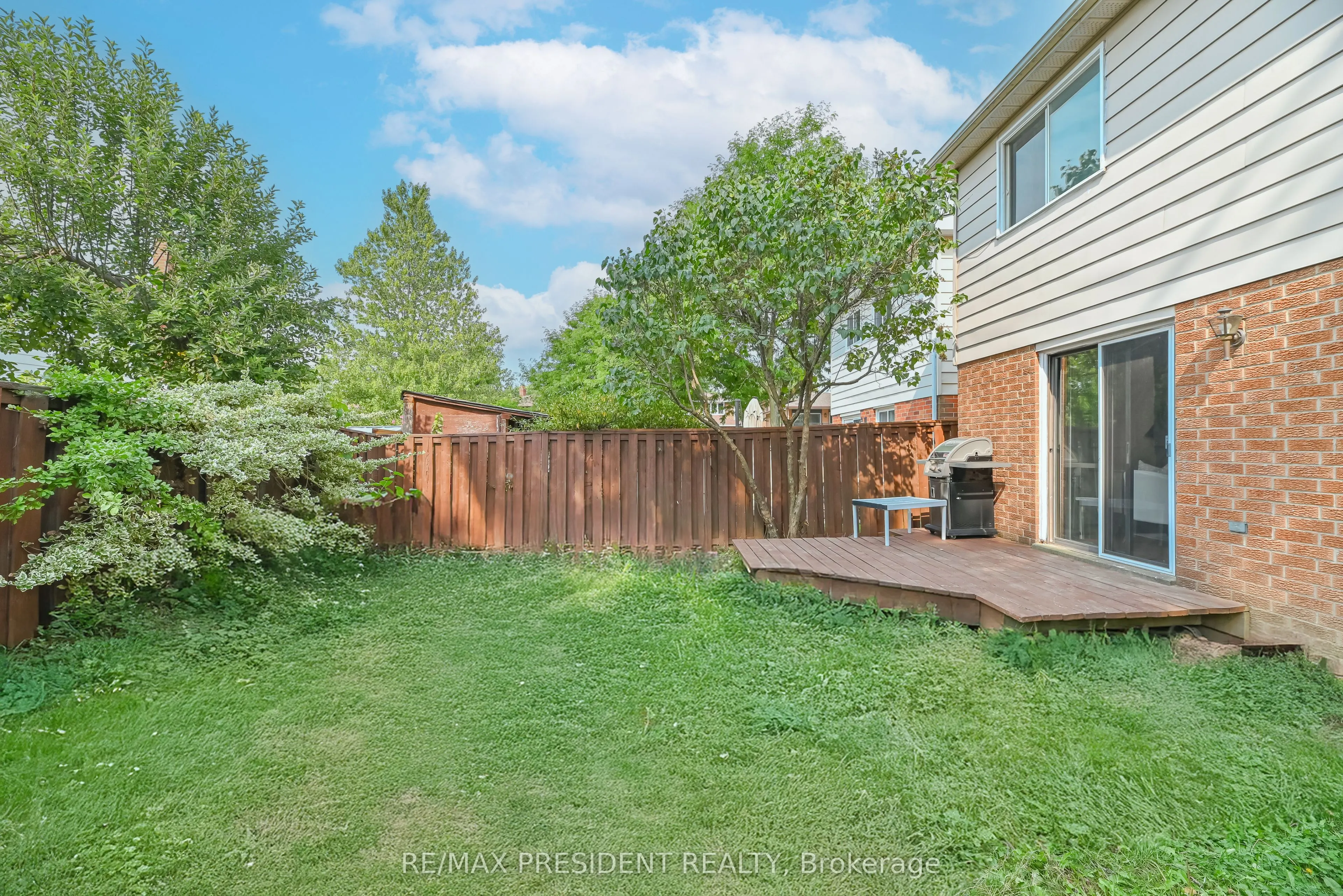 4 Lawnview Court