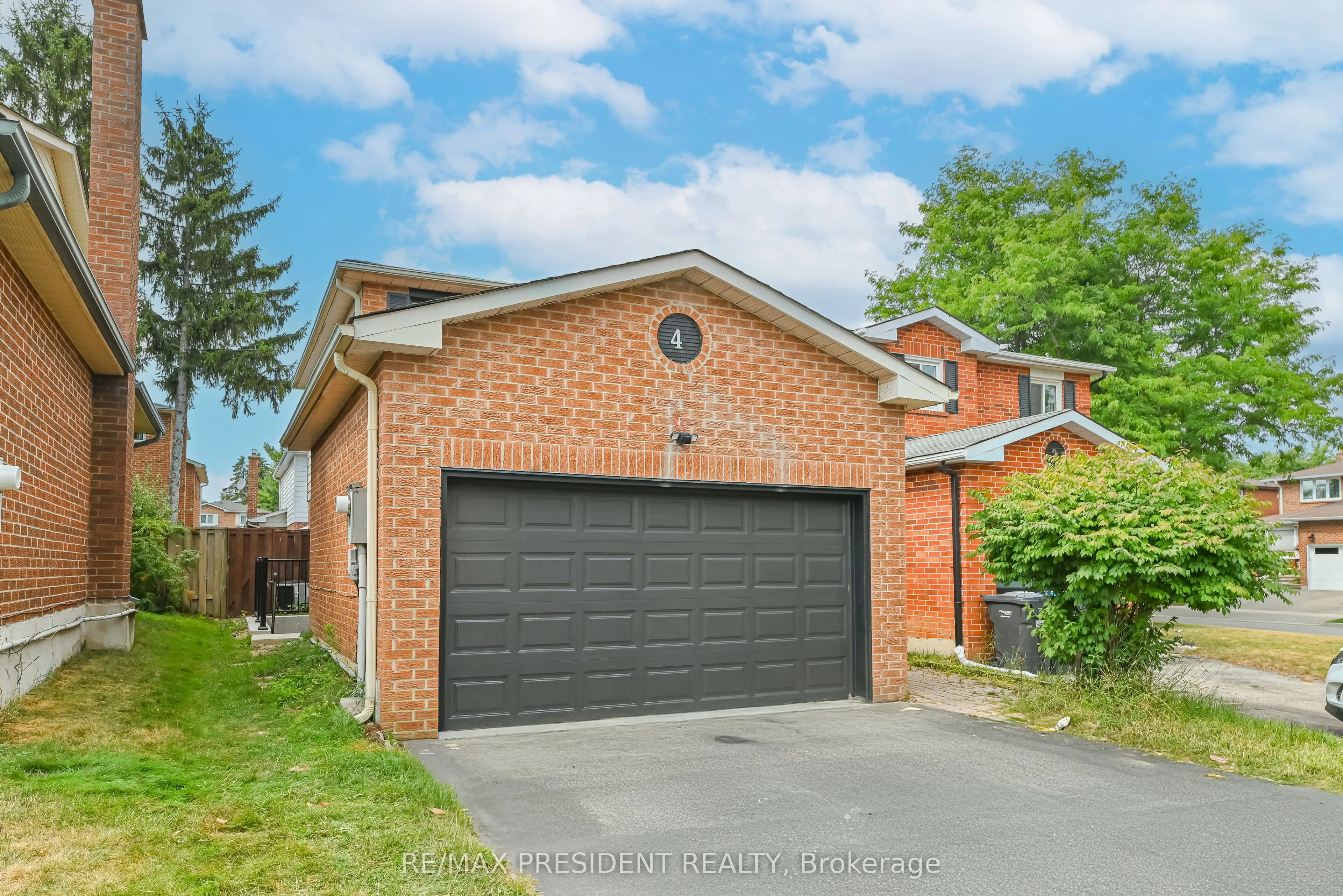 4 Lawnview Court