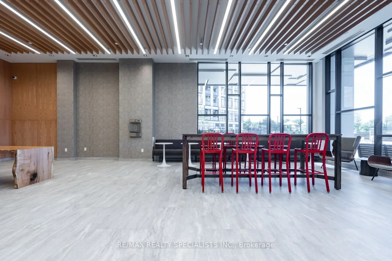 2485 Eglinton Avenue W, #716