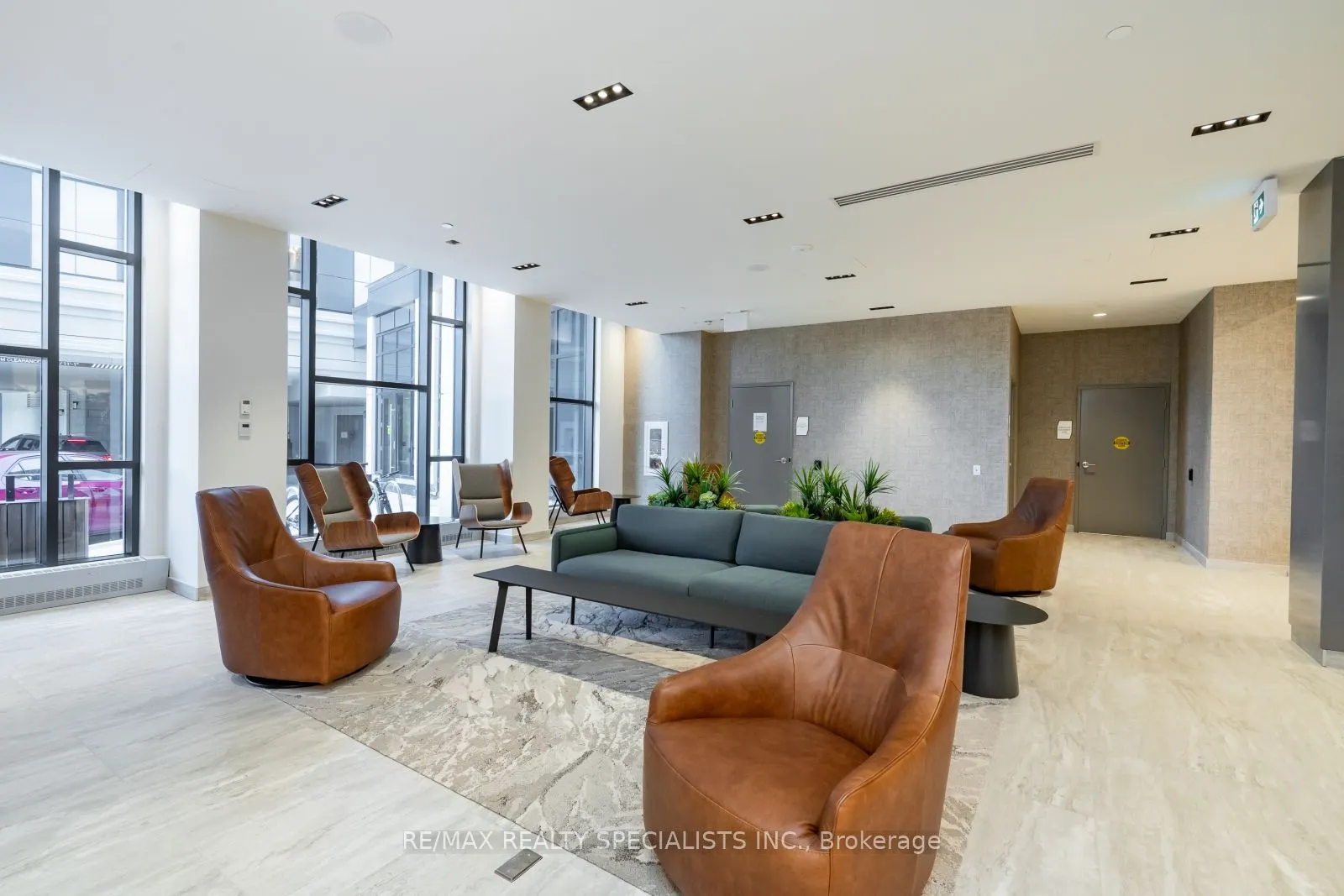 2485 Eglinton Avenue W, #716