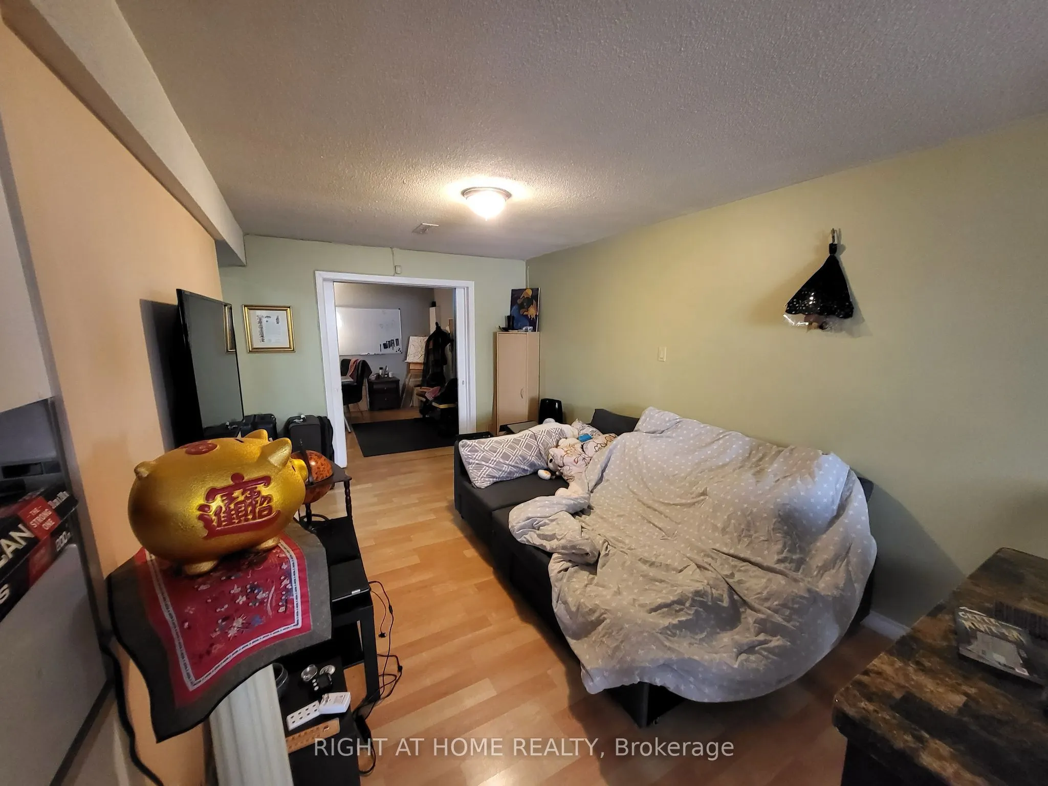2123 Lawrence Avenue W, ##1