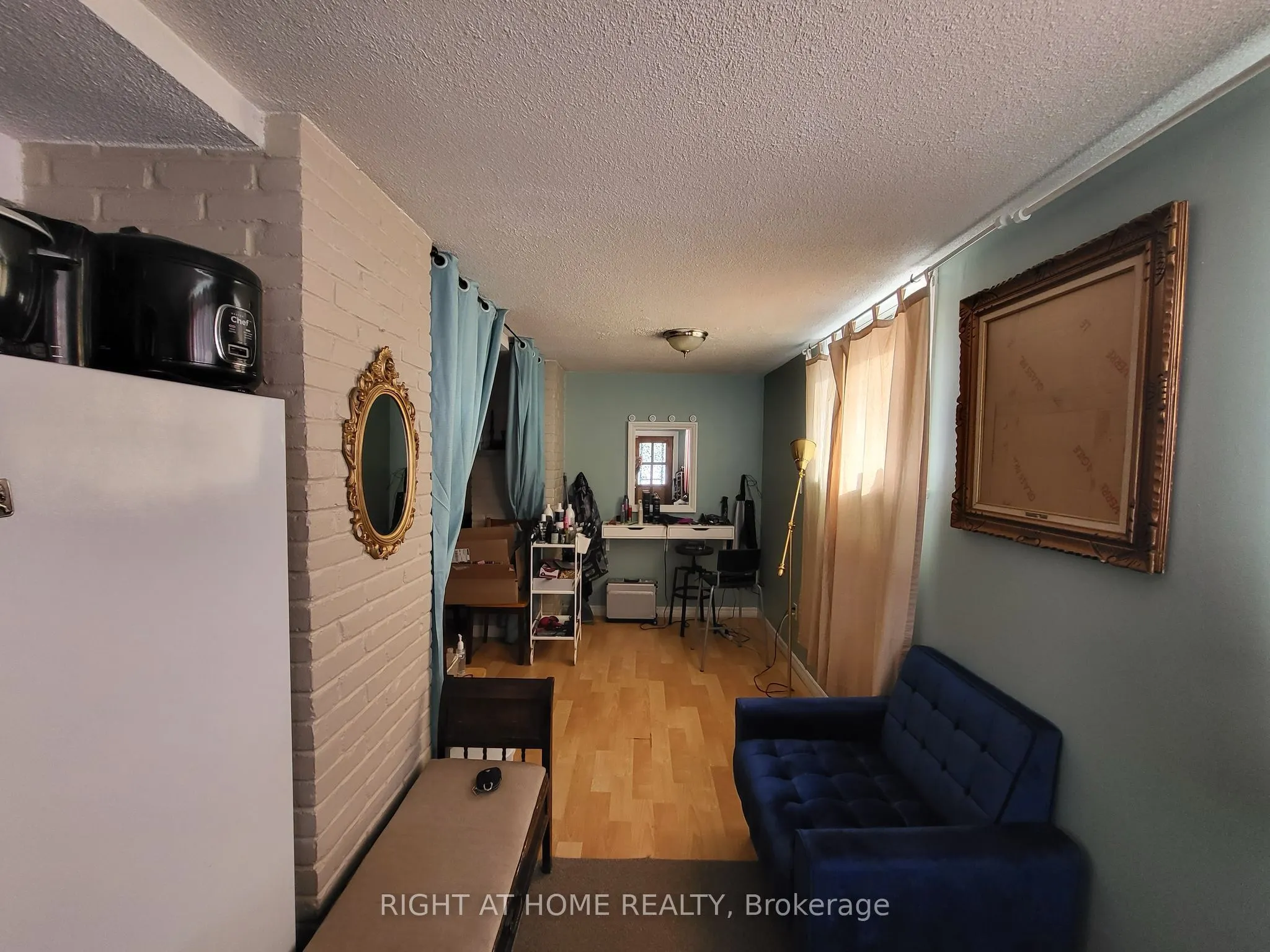 2123 Lawrence Avenue W, ##1