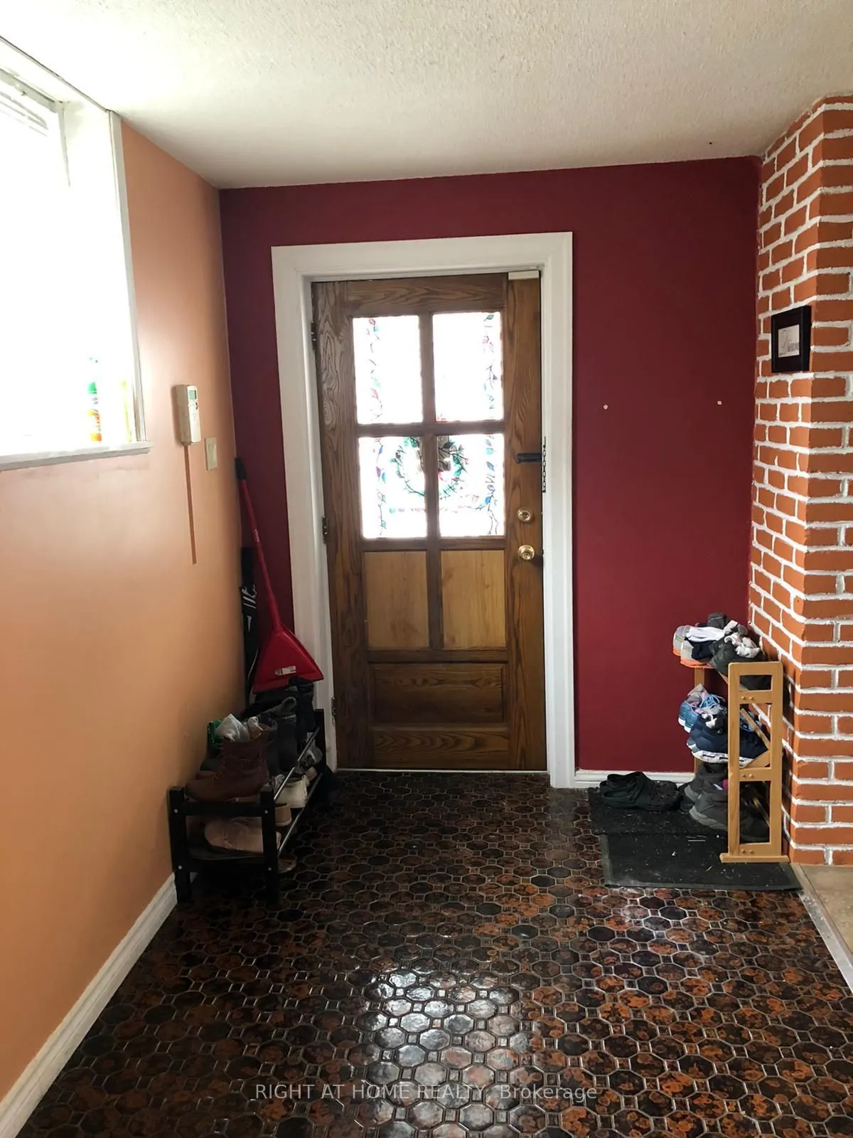2123 Lawrence Avenue W, ##1