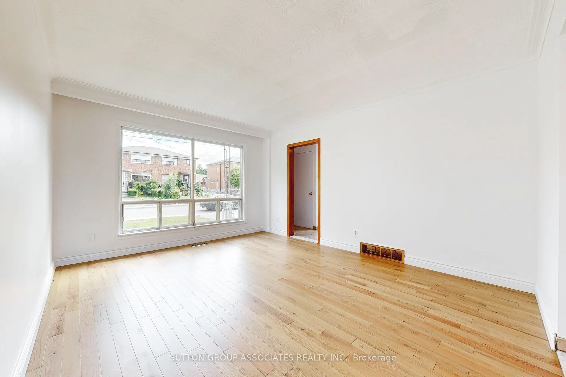 22 Woodenhill Court