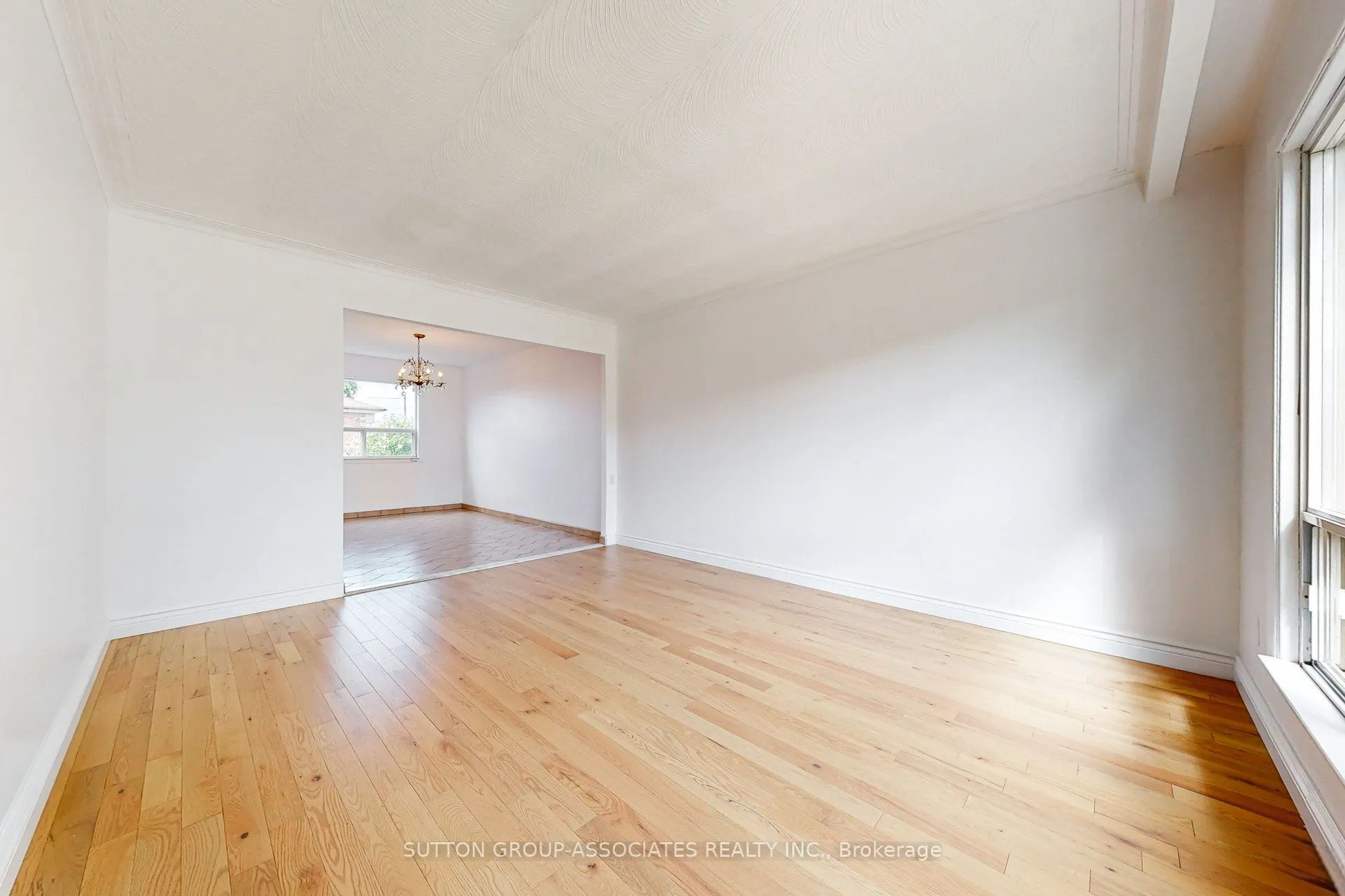 22 Woodenhill Court