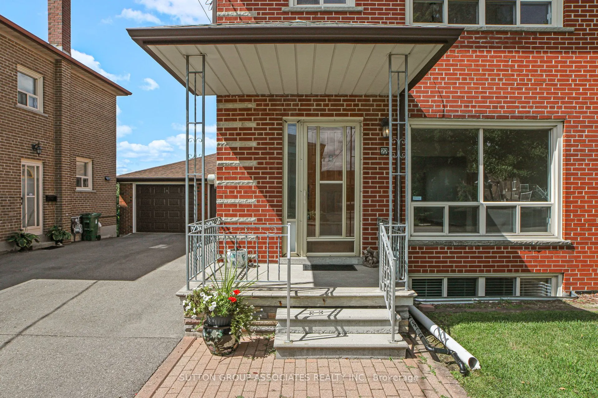 22 Woodenhill Court