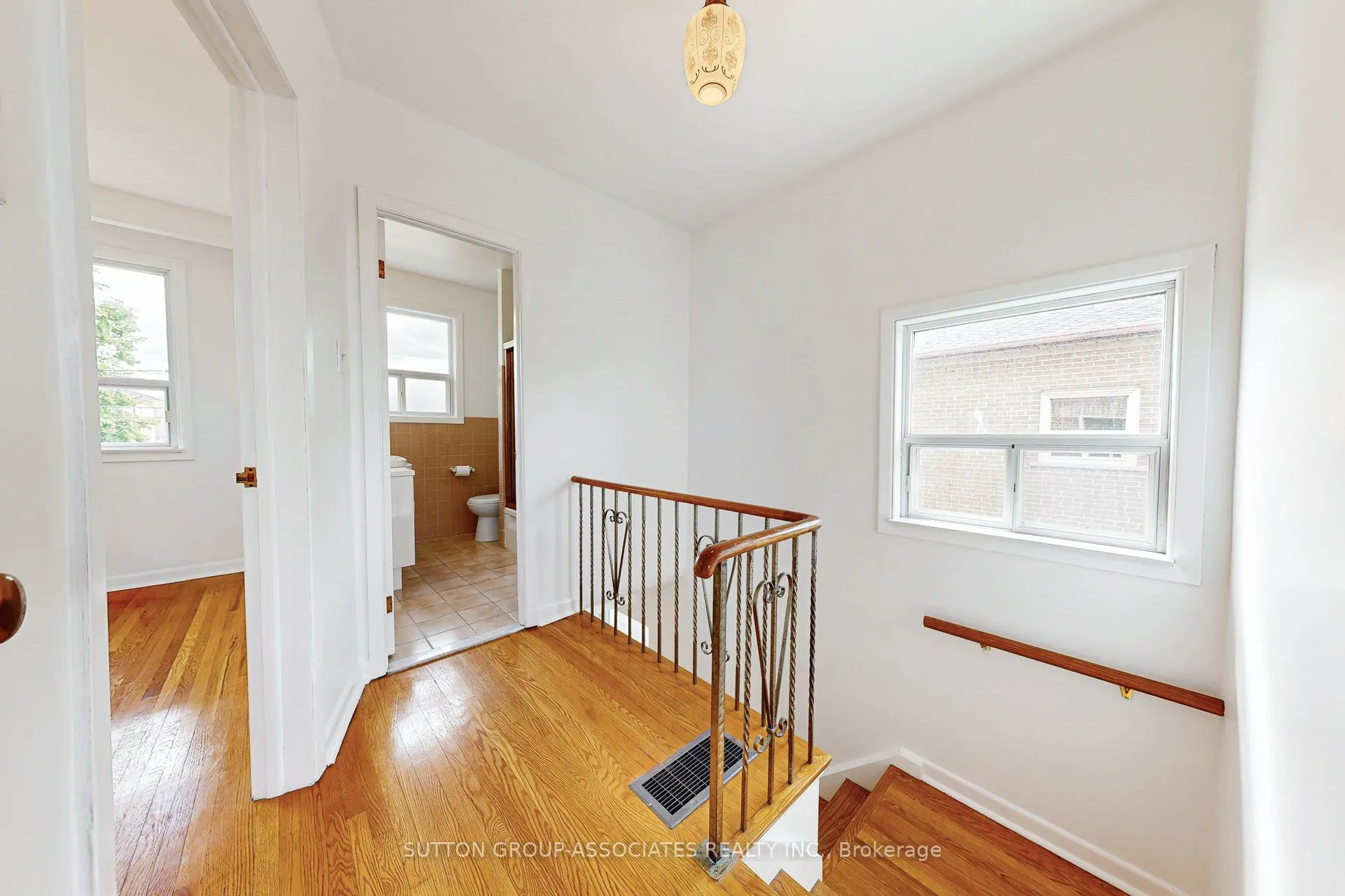 22 Woodenhill Court