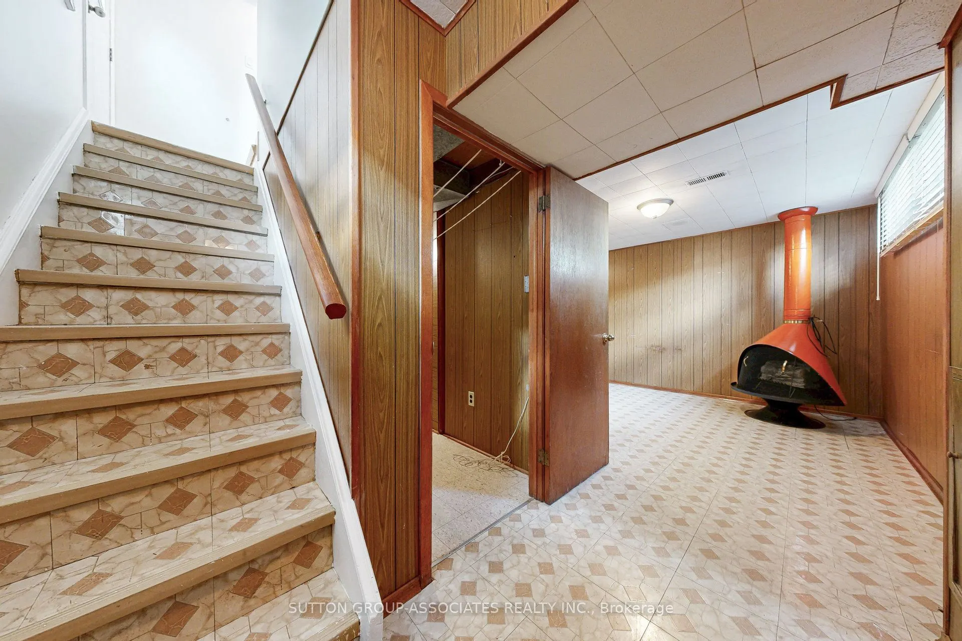 22 Woodenhill Court