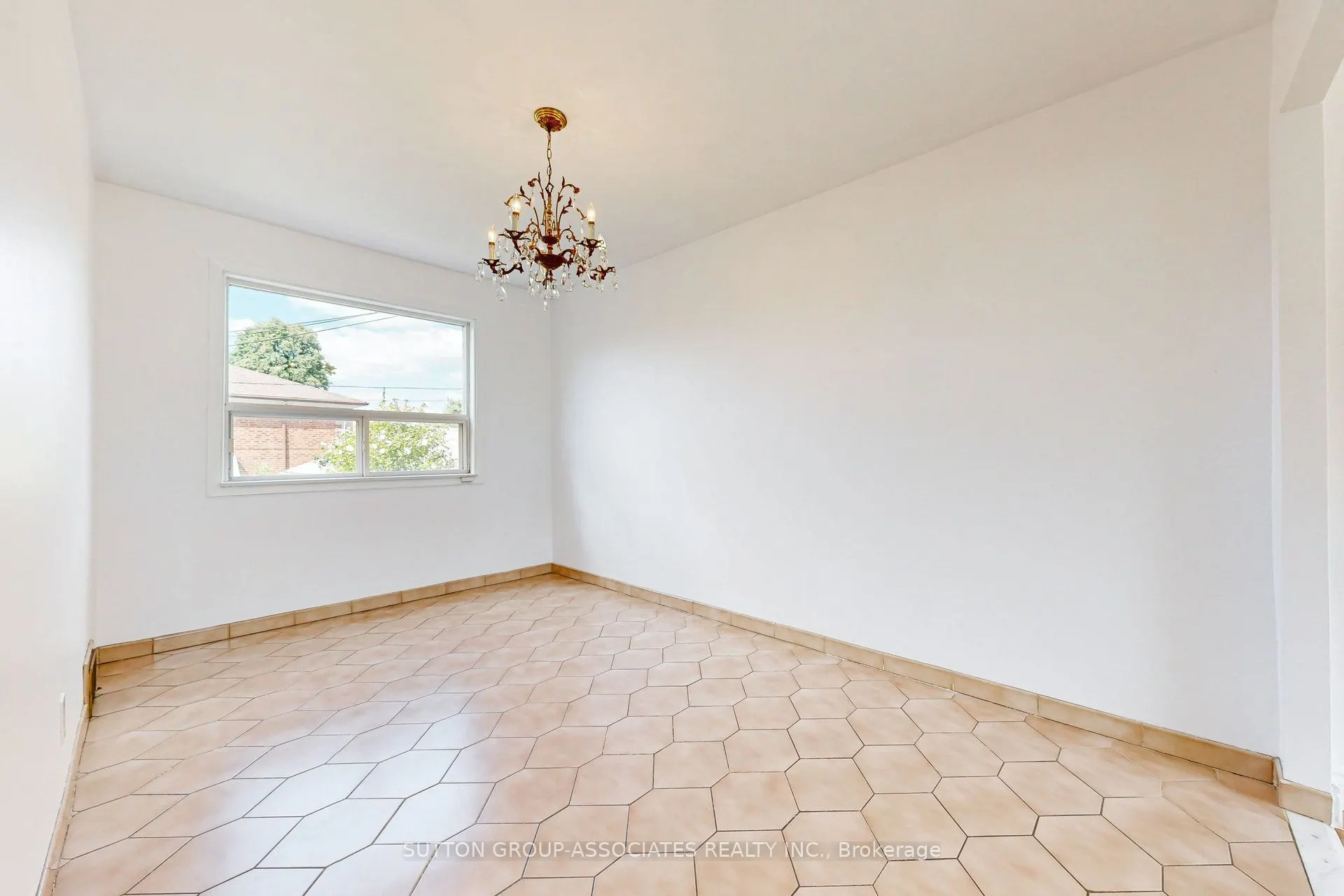 22 Woodenhill Court
