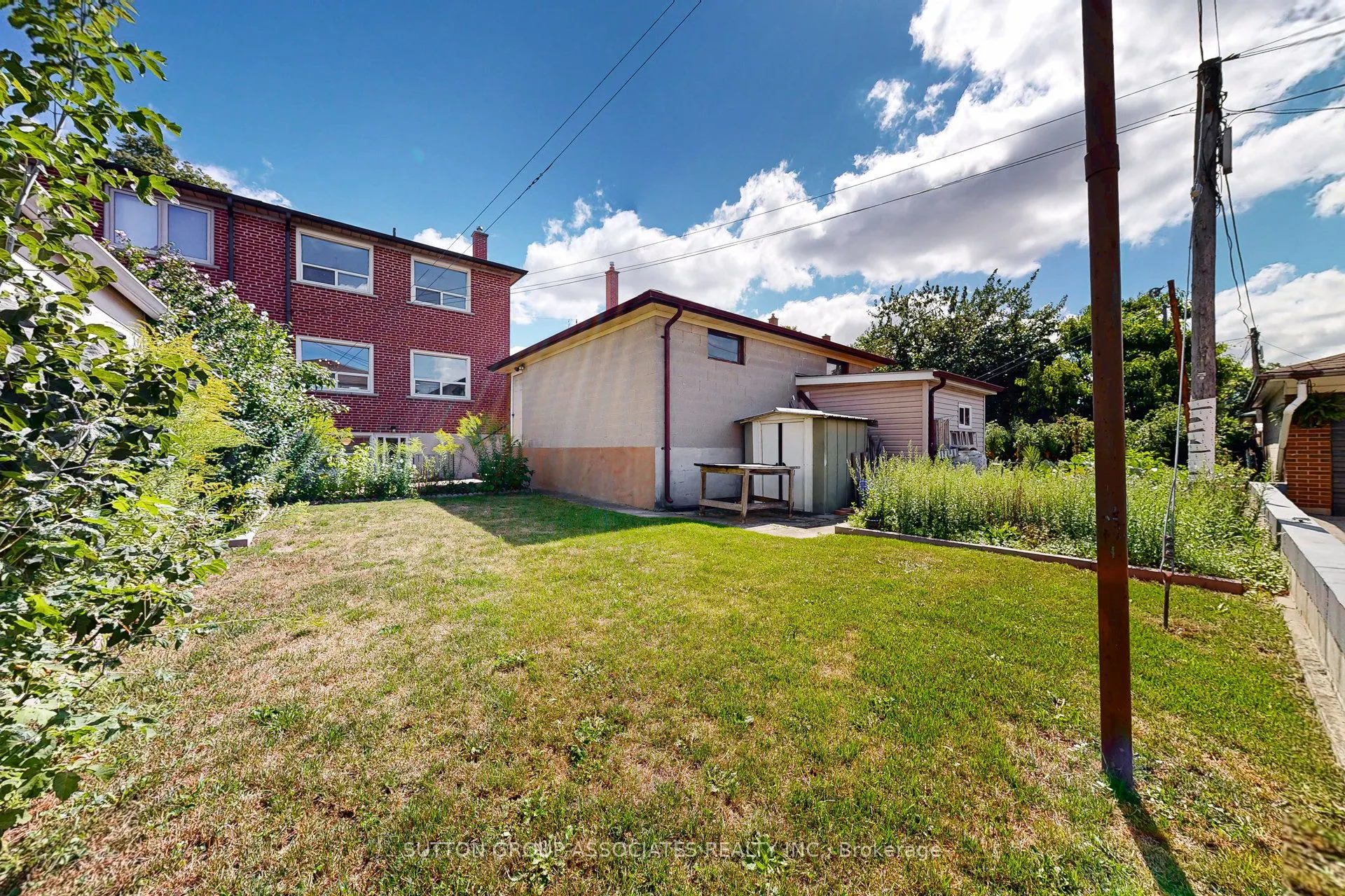 22 Woodenhill Court