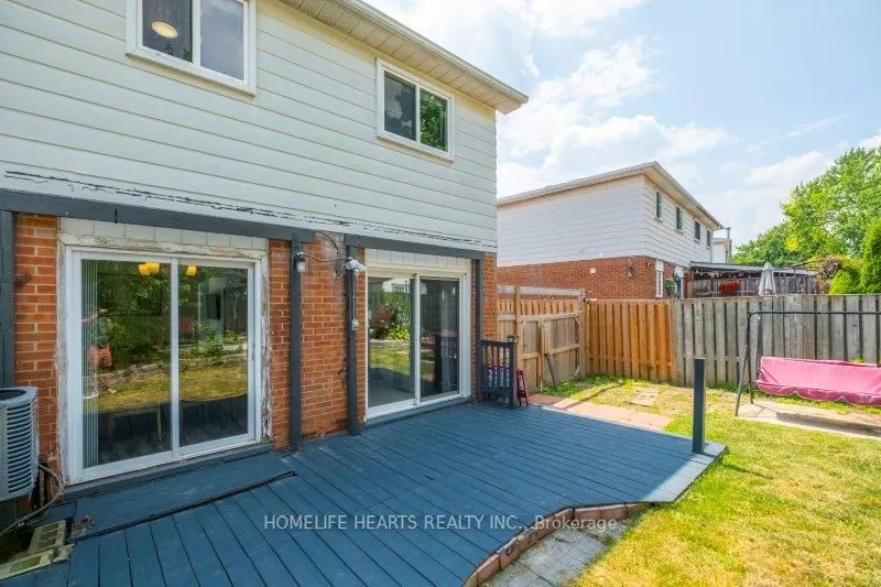 120 Hansen Road N