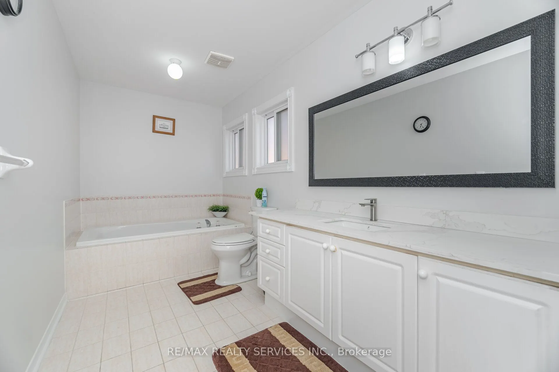 59 Hullen Crescent