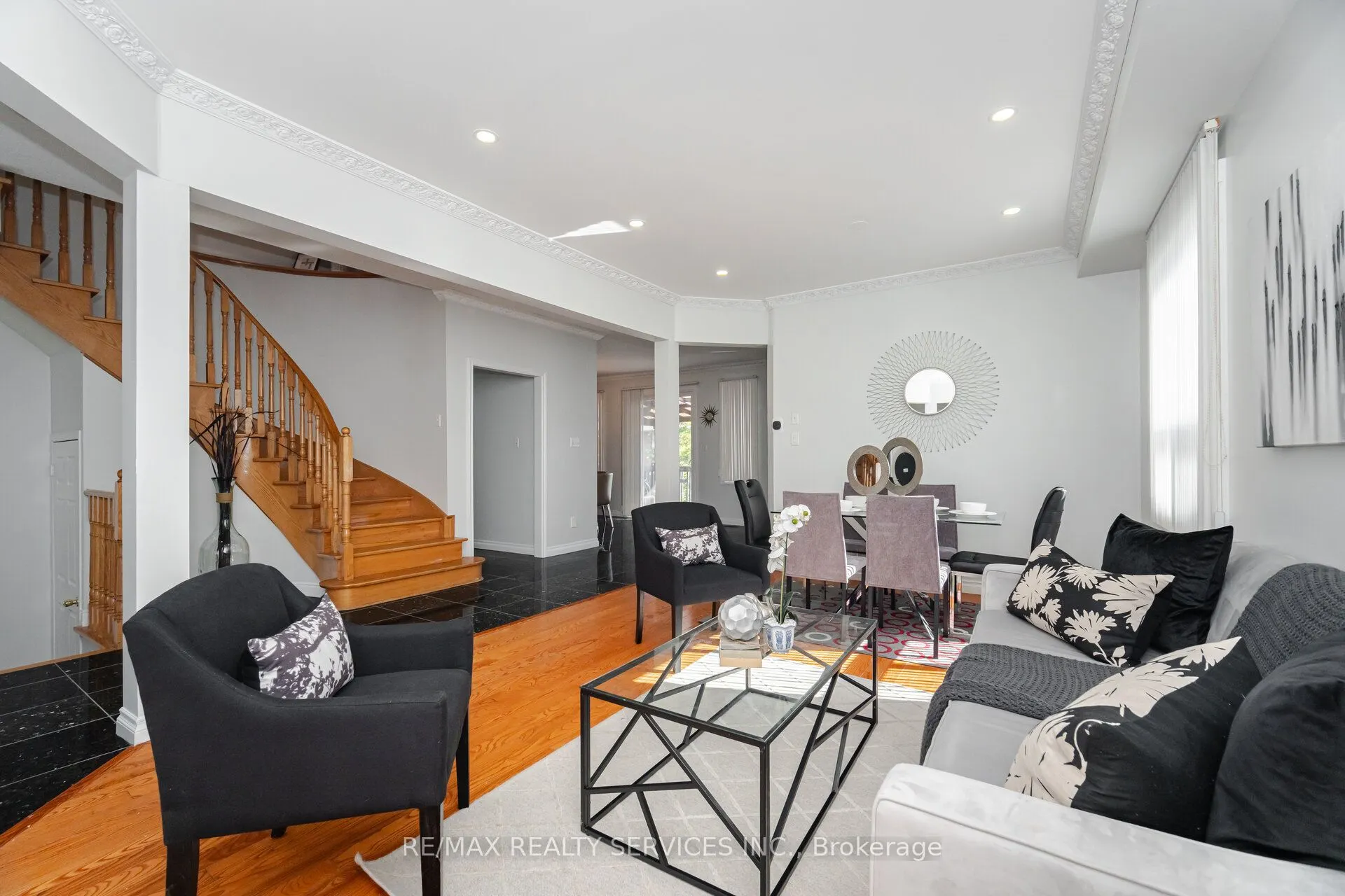 59 Hullen Crescent