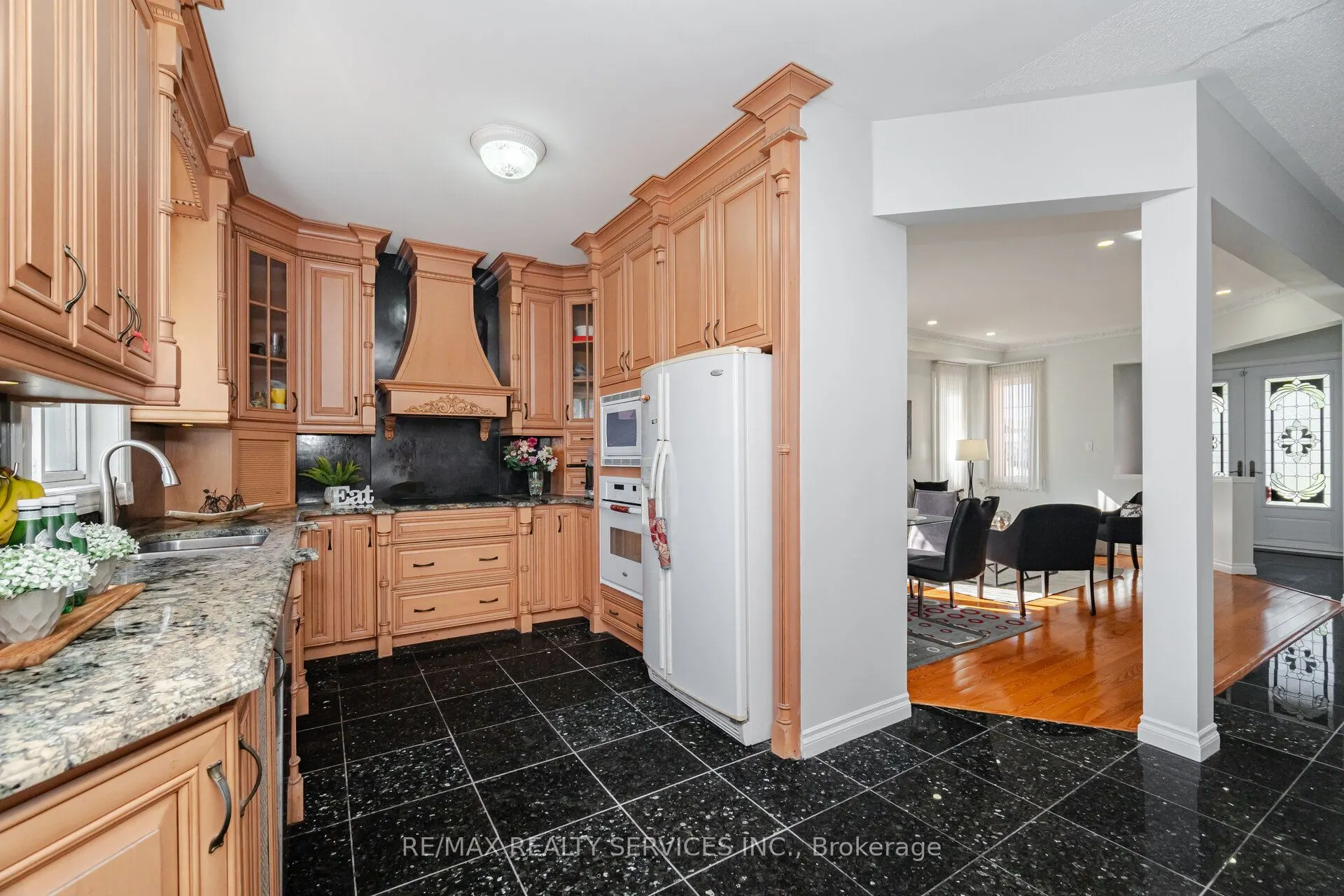 59 Hullen Crescent