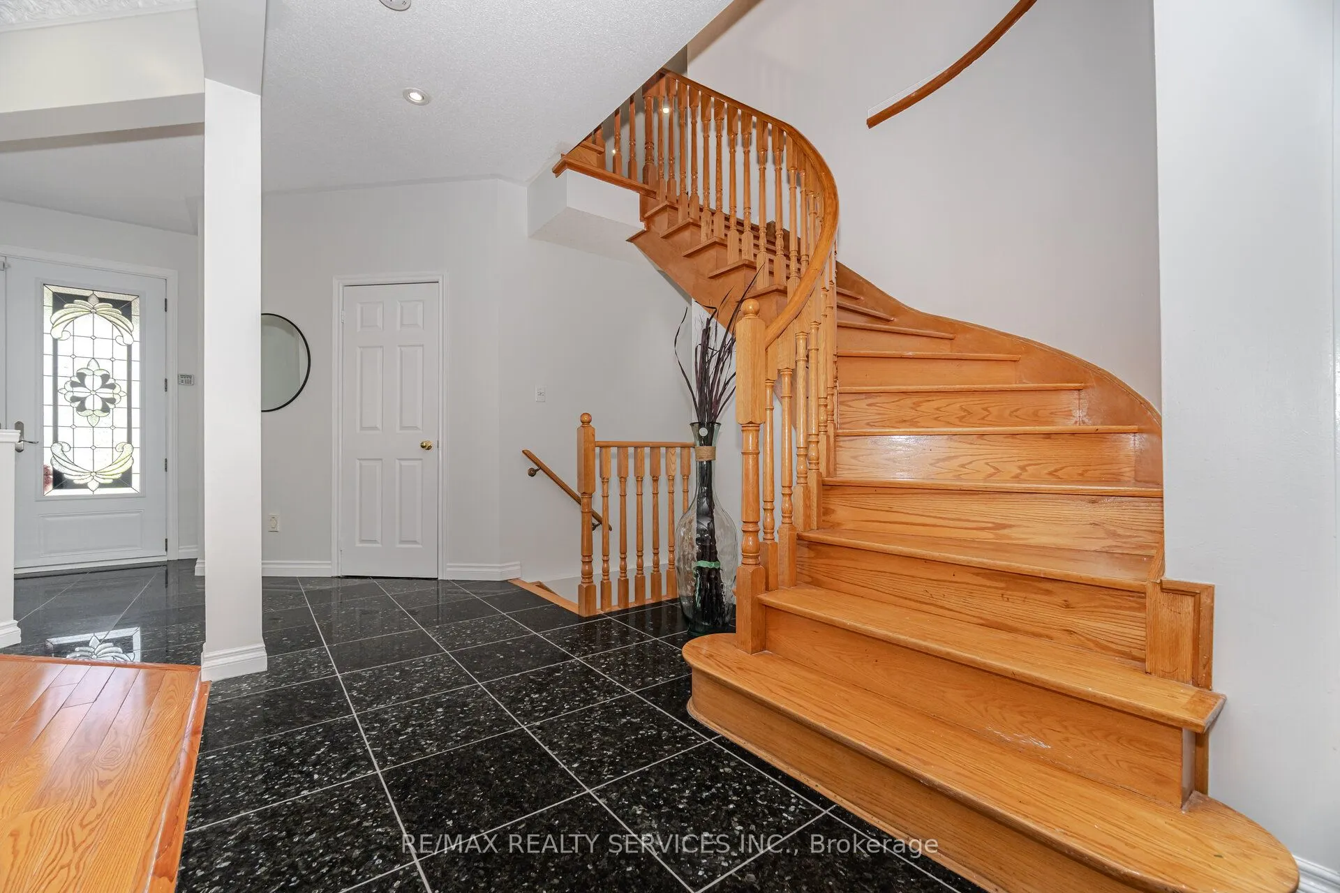 59 Hullen Crescent