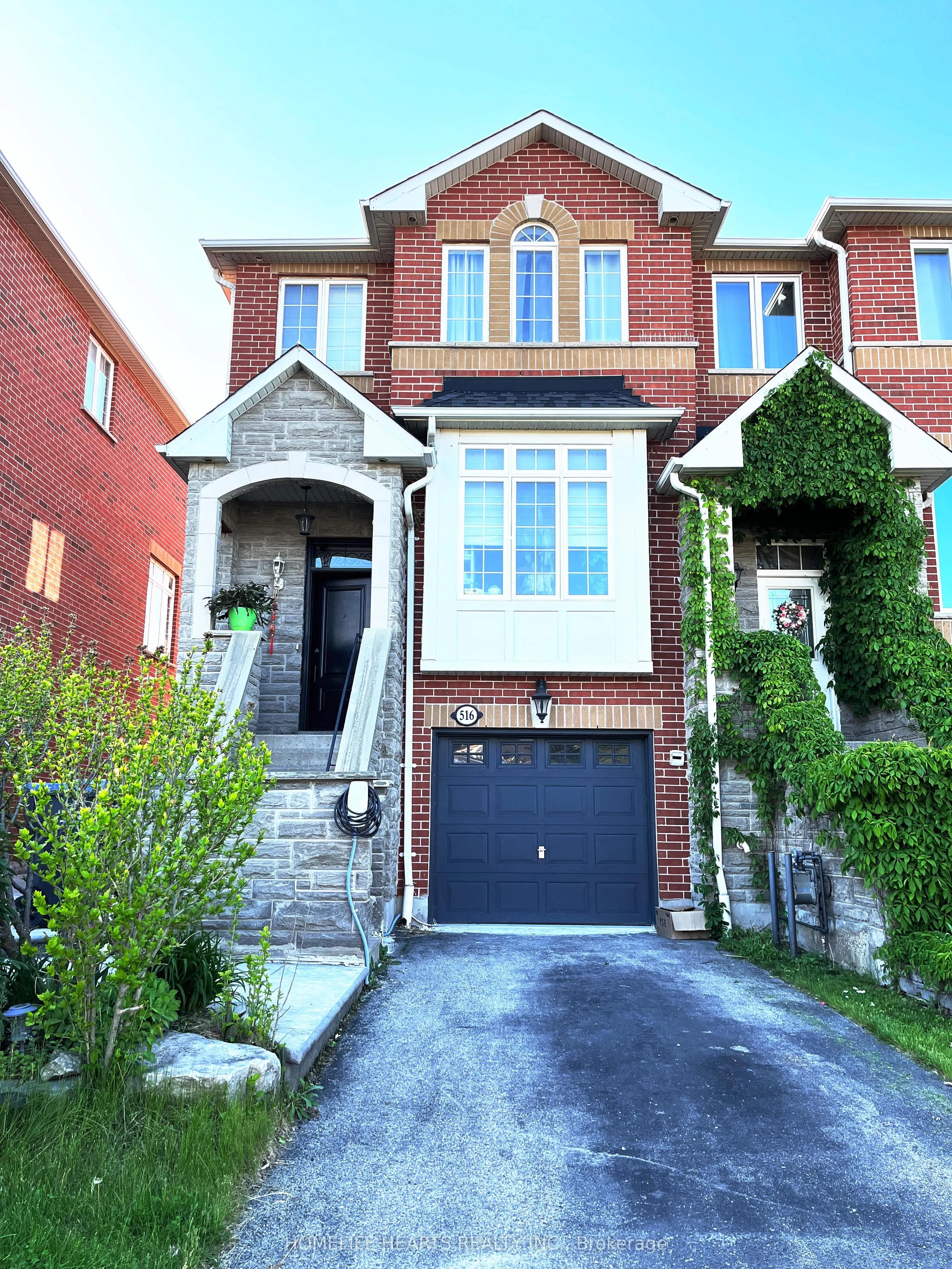516 Lumberton Crescent