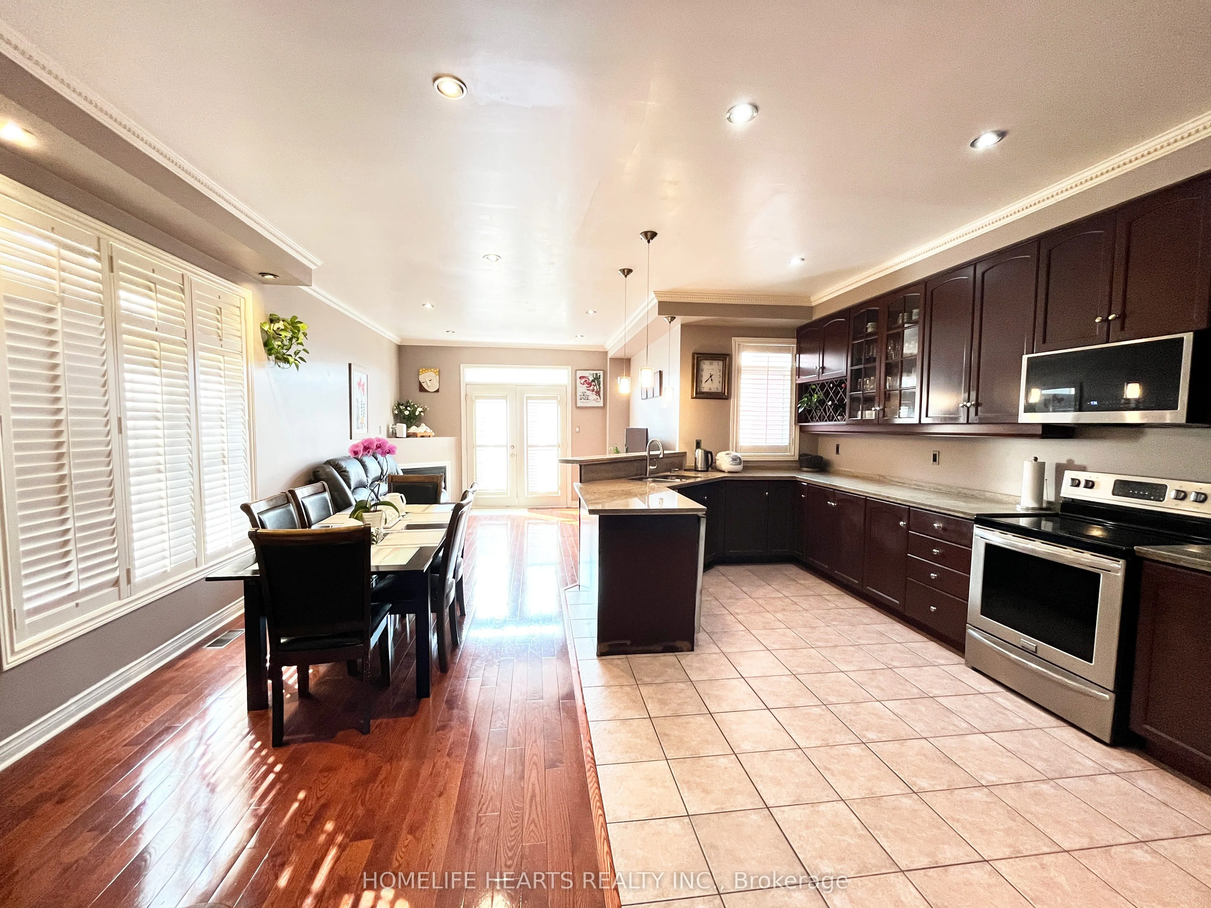 516 Lumberton Crescent