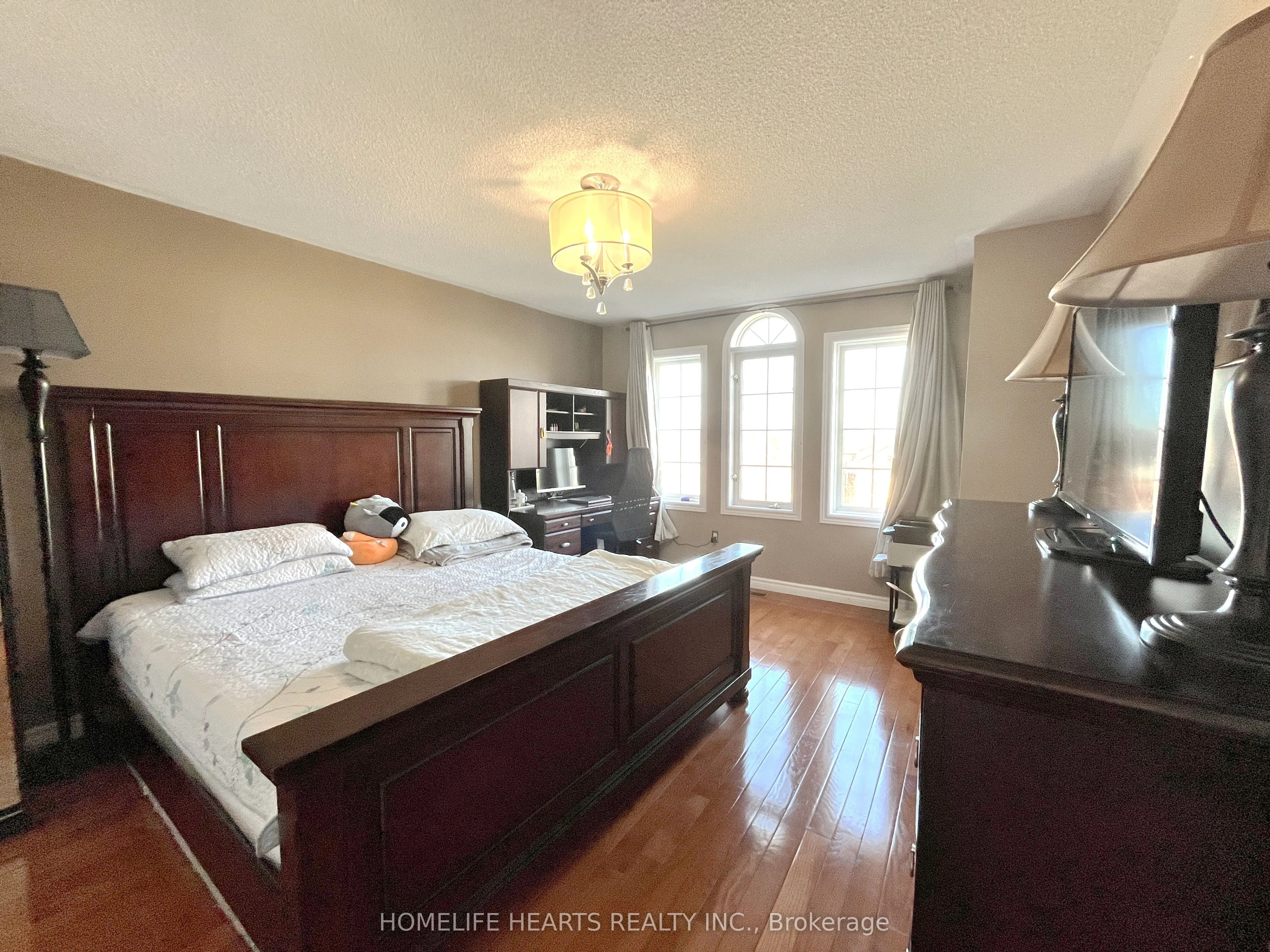516 Lumberton Crescent