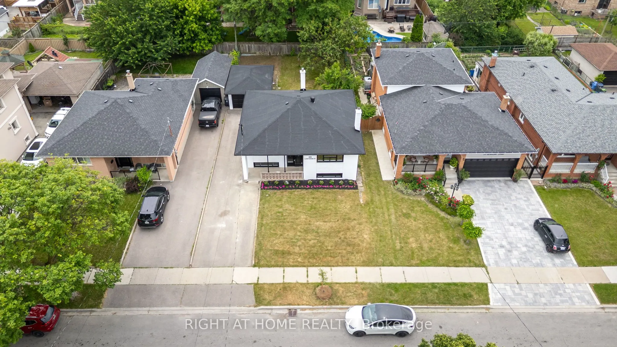 53 Lawnside Drive